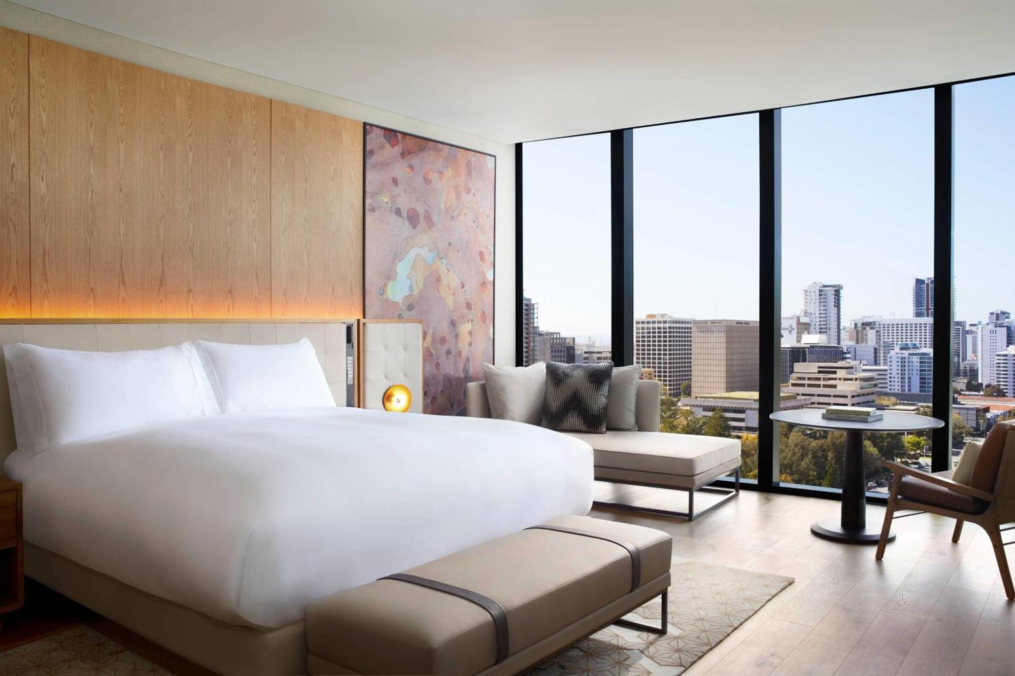 The Ritz-carlton, Hotel 5*