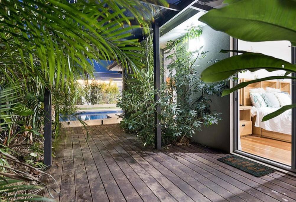 Luxury Executive With Pool Holiday home