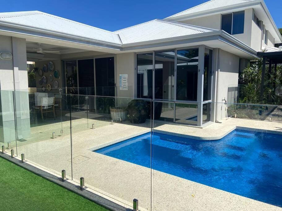Holiday home Luxury Executive With Pool Perth