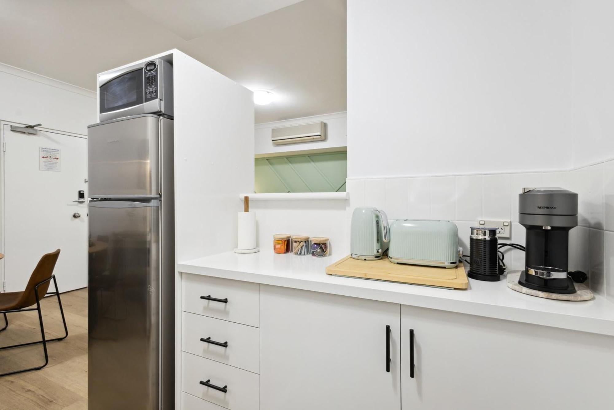 Sleek Northbridge Getaway Apartment Perth
