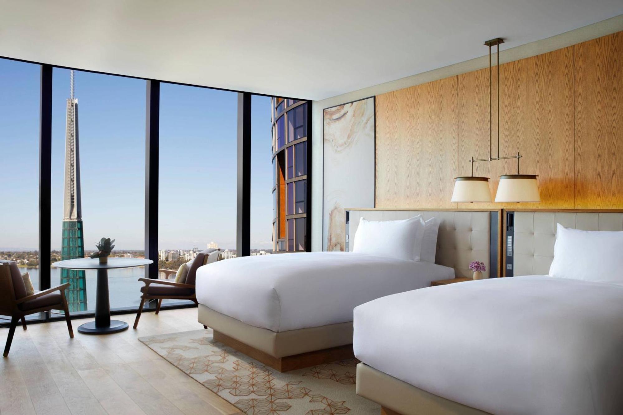 The Ritz-carlton,