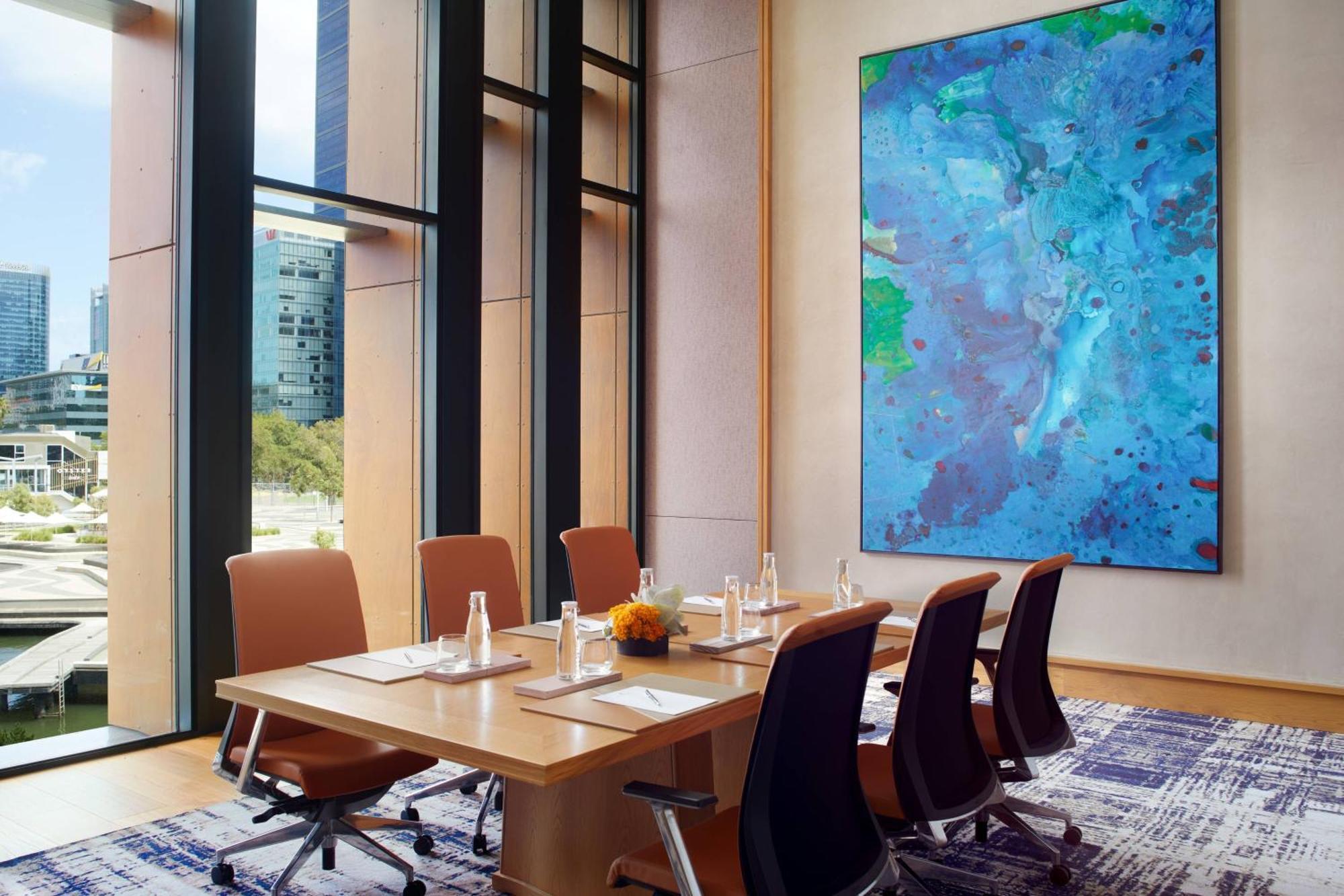 The Ritz-carlton,