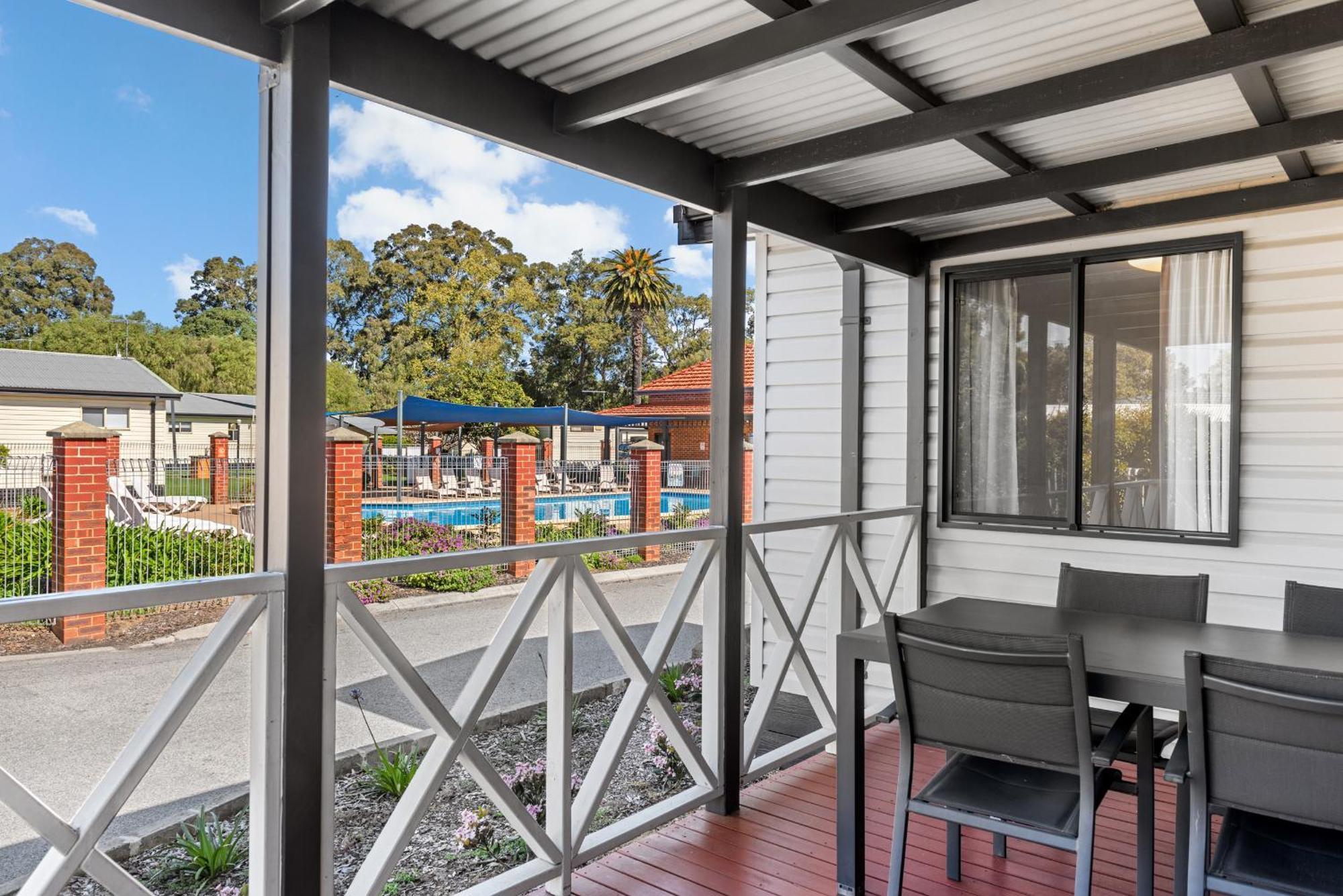 Discovery Parks - Airport Holiday park 4*