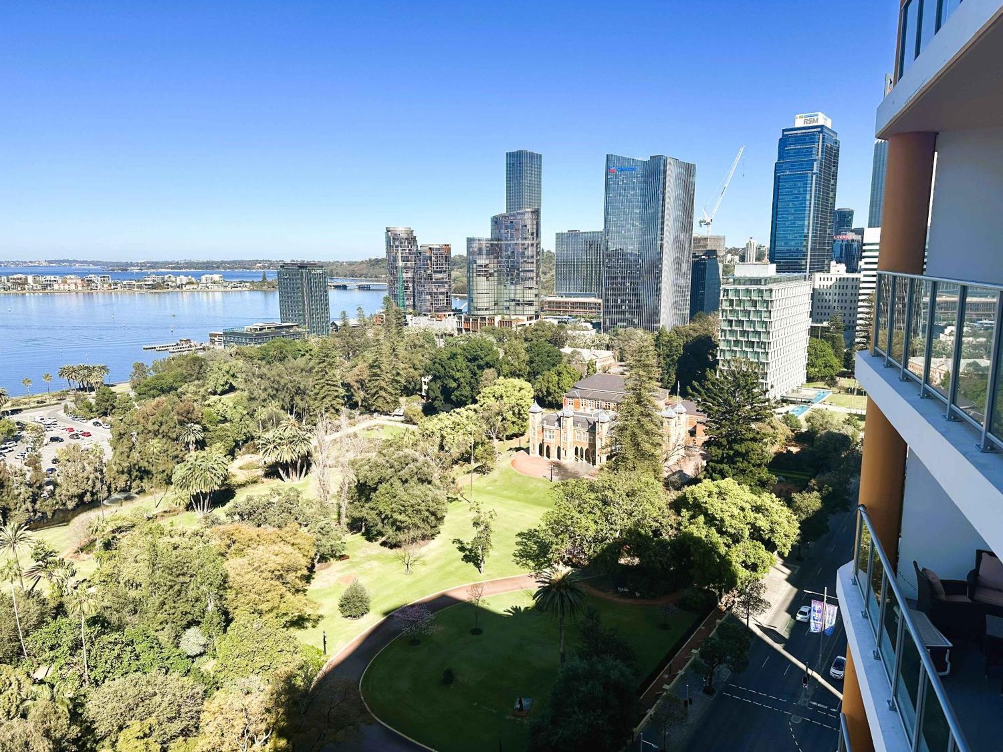 114 Incredible Cbd Swanriver Prkg