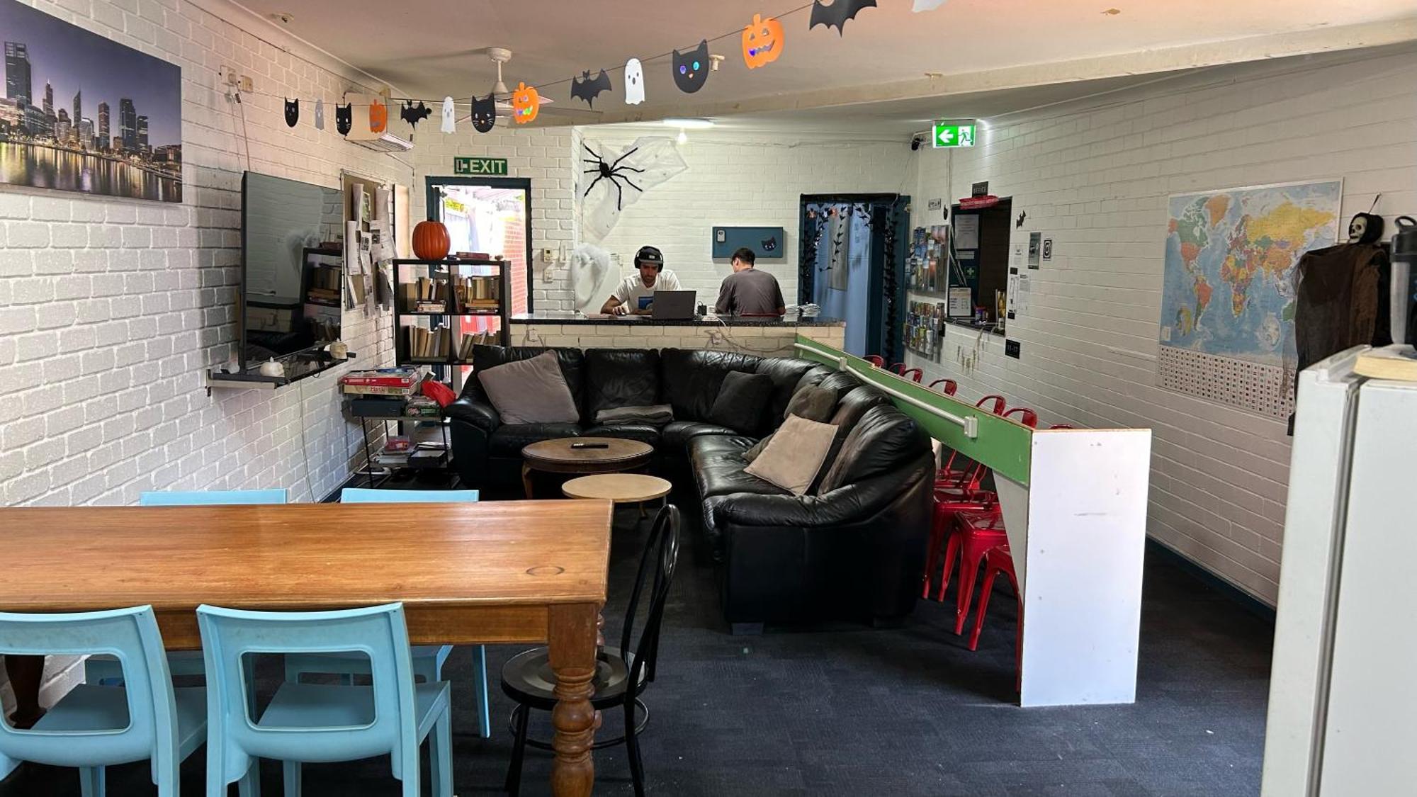 Hostel Shiralee -note - Valid Passport Required To Check In