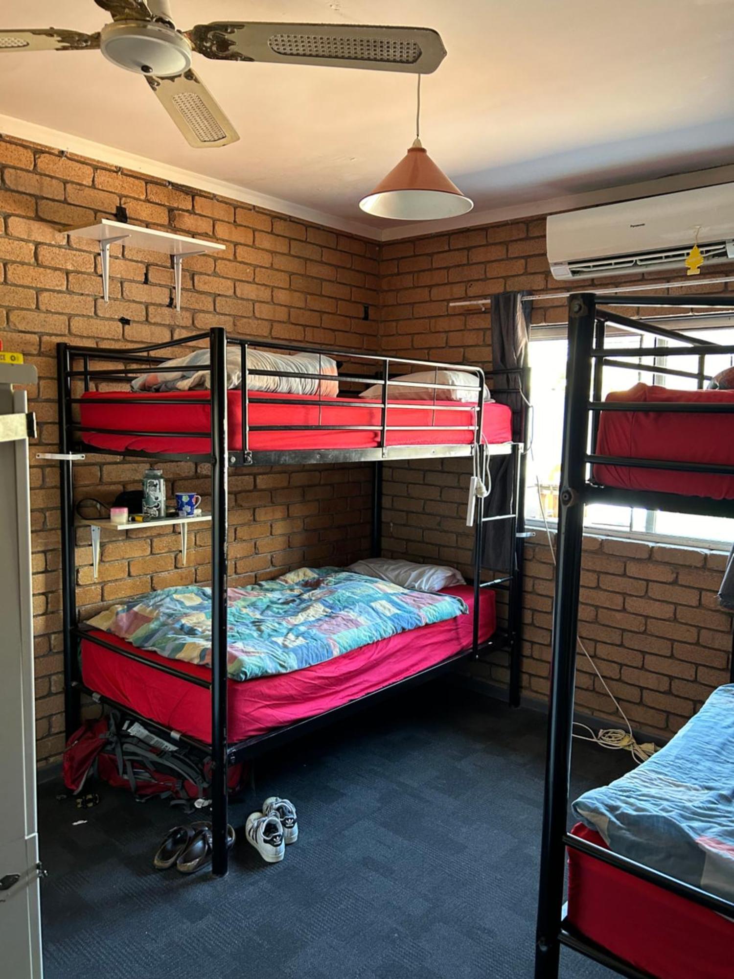 Hostel Shiralee -note - Valid Passport Required To Check In Perth