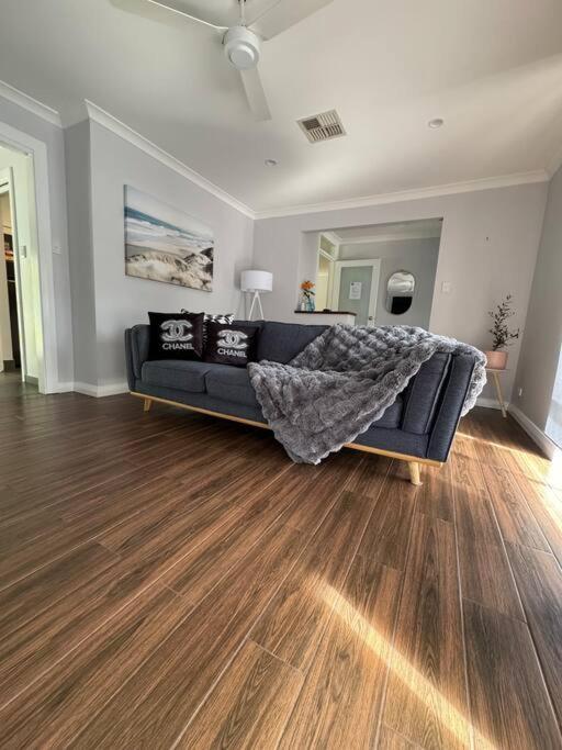 Deluxe Modern Family With Pool Perth