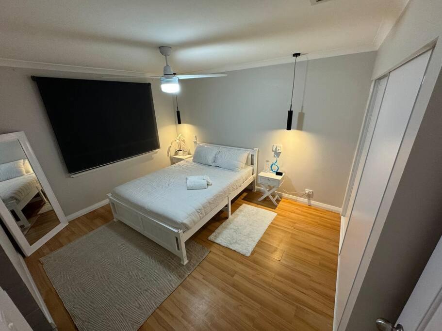 Deluxe Modern Family With Pool * Perth