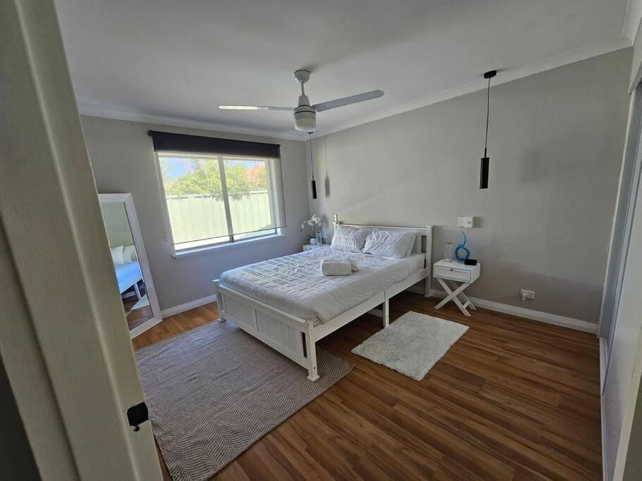Holiday home Deluxe Modern Family With Pool Perth