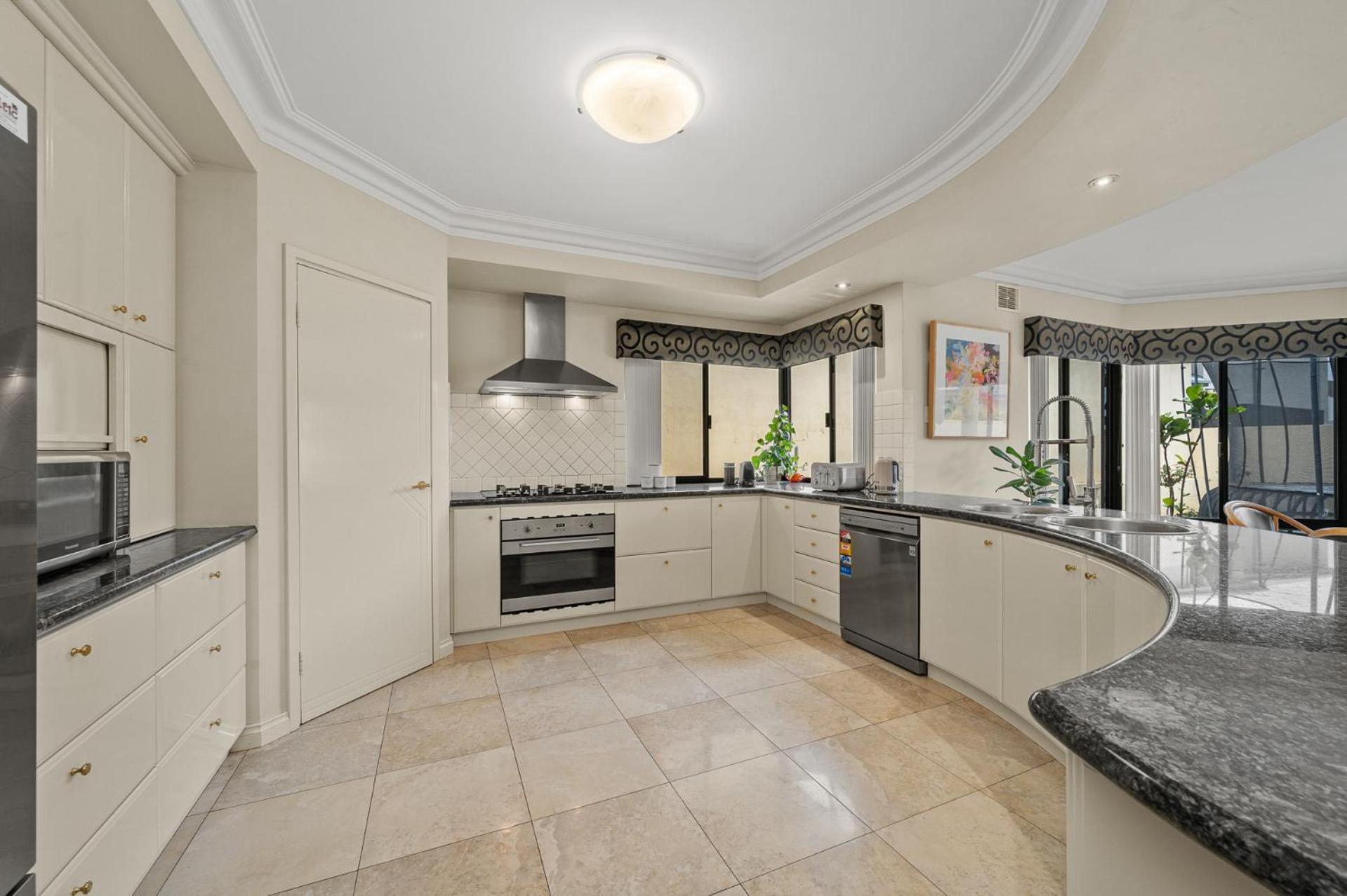 2-story, Views, Bbq & Holiday home