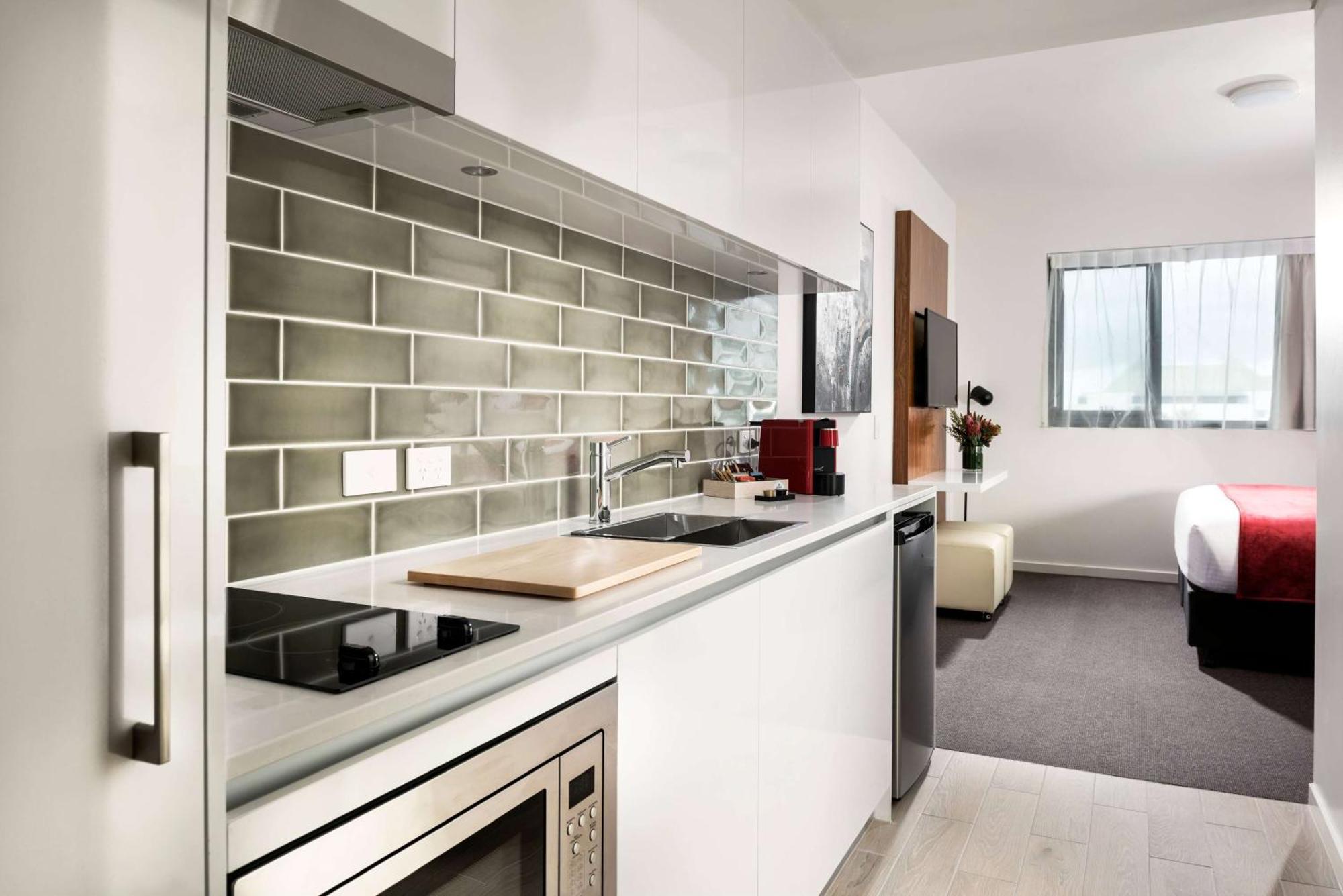 Ramada By Wyndham Vetroblu Scarborough Hotel 4*