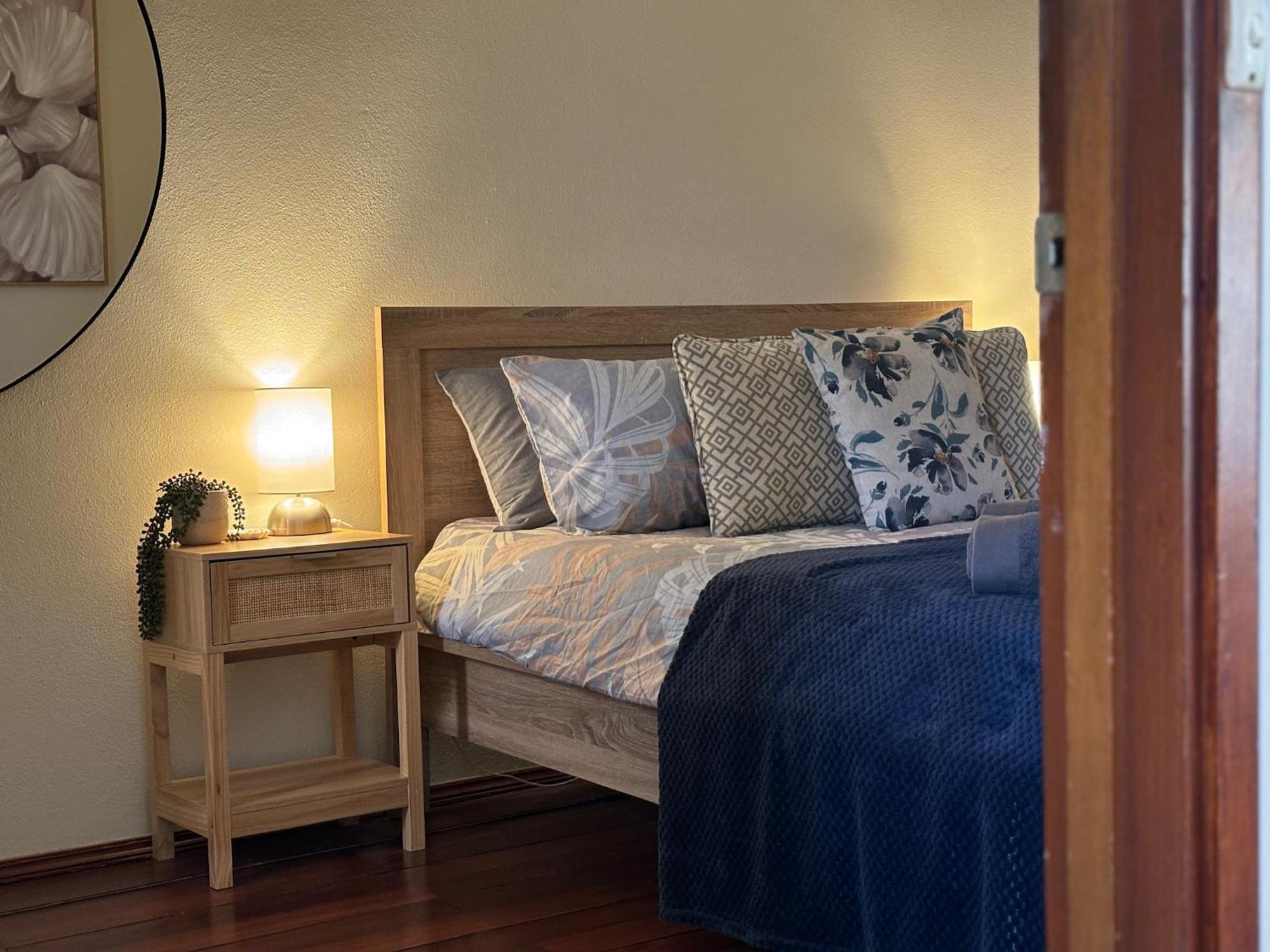 Cosy & Private, Walk To East Vic Park * Perth
