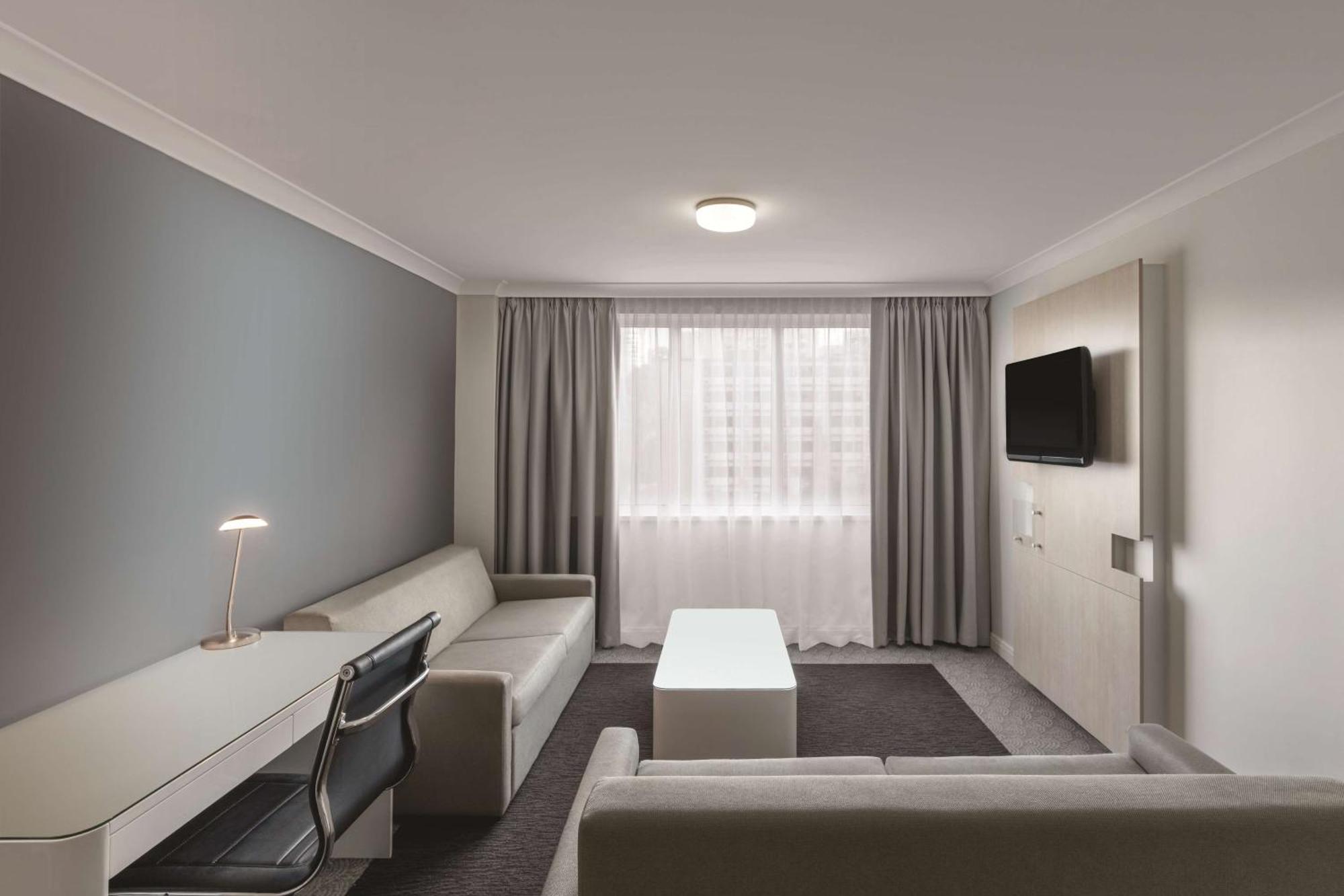 Rendezvous Hotel