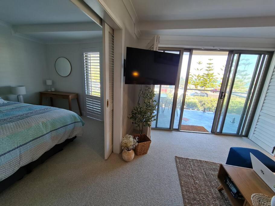 Scarborough Shores - Beachfront Apartment Perth