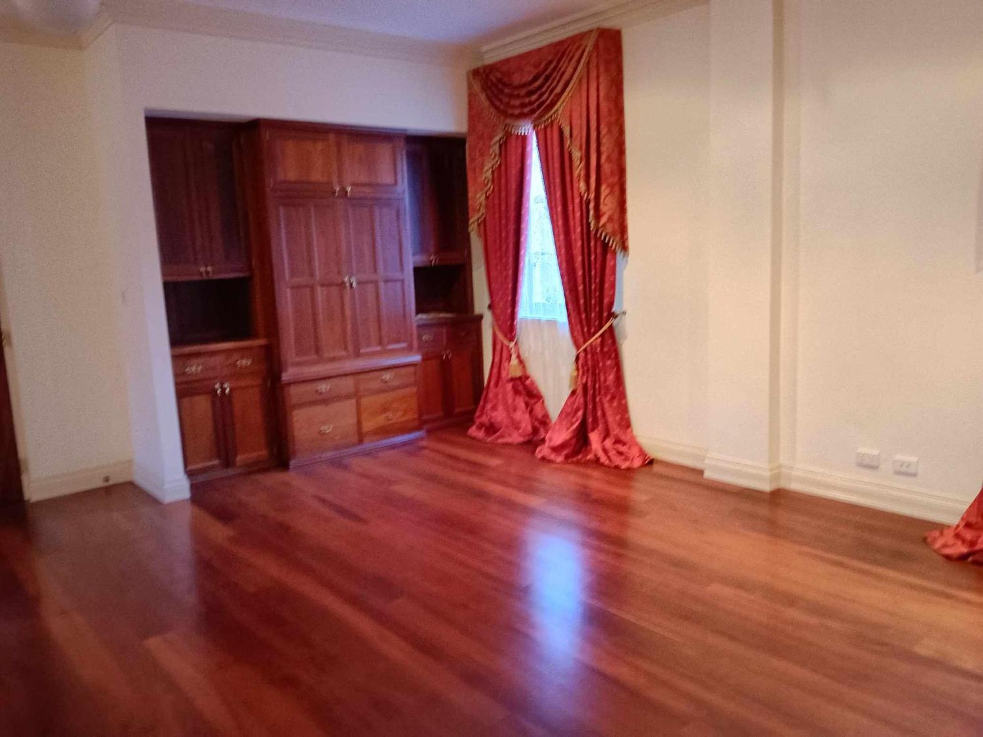 Large With Large Balcony In Vibrant Northbridge With Free Parking *