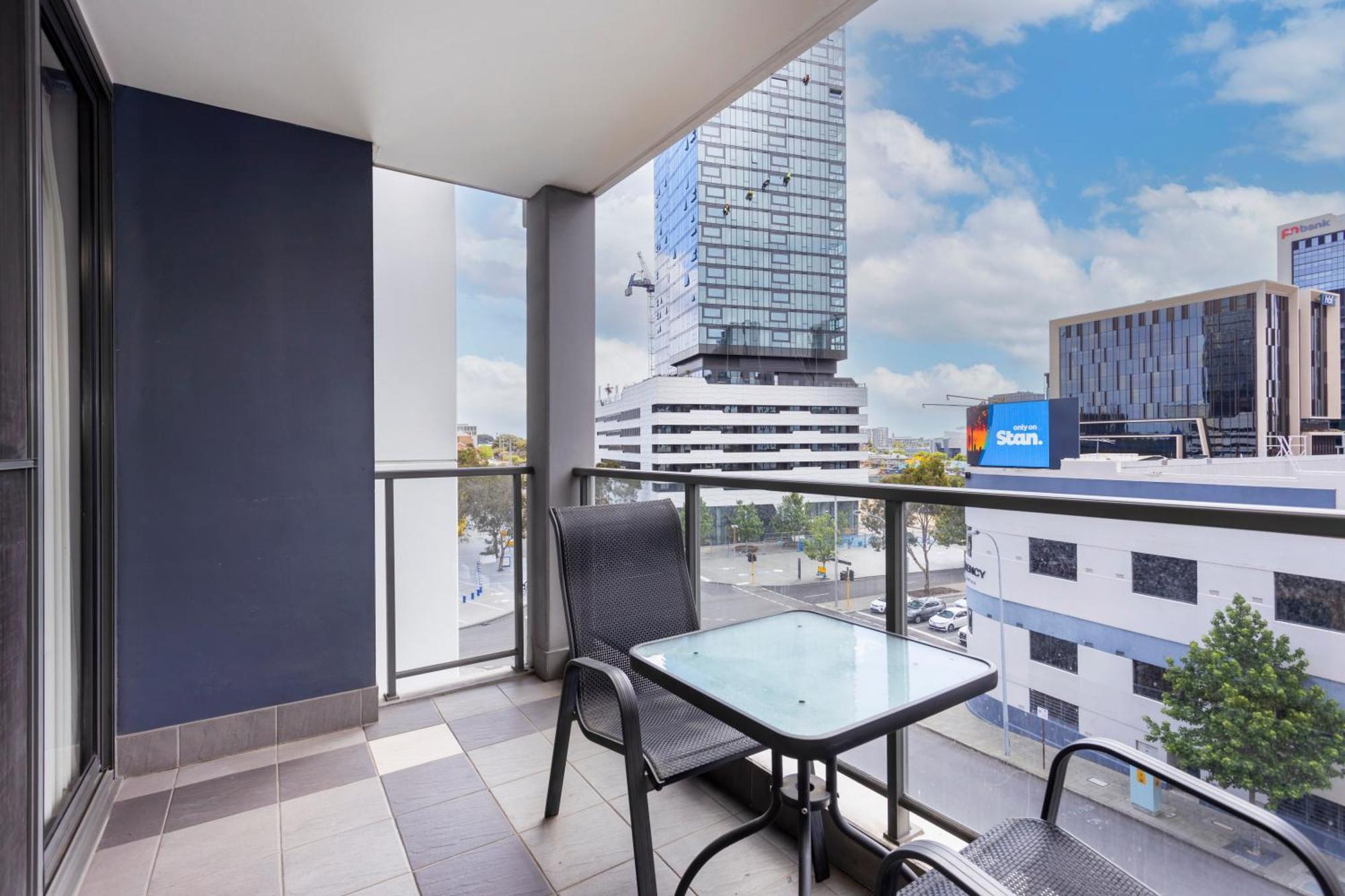 Code - Executive Escapes Apartment Perth
