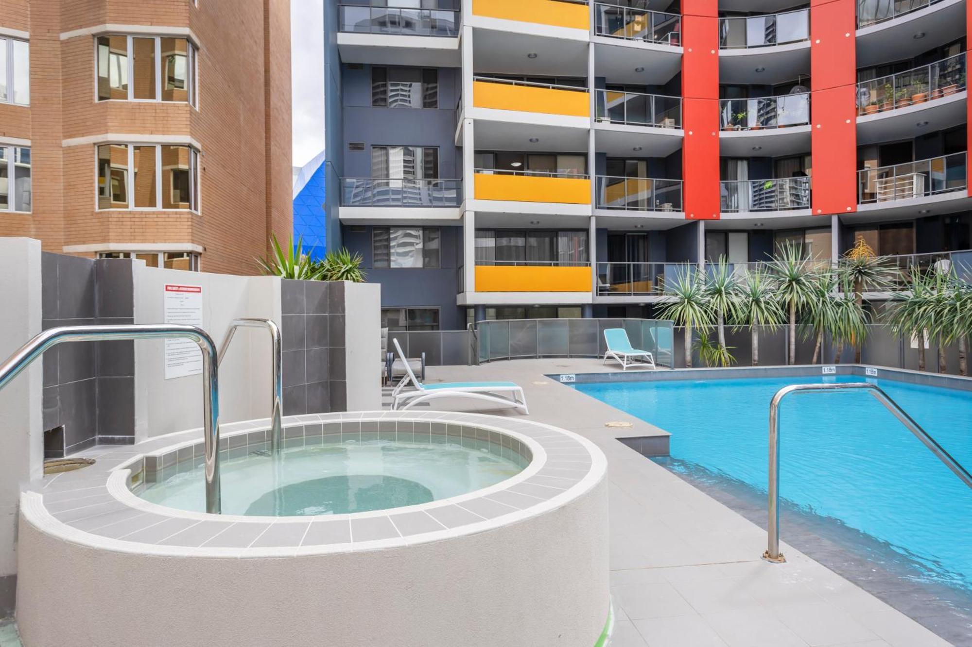 Code - Executive Escapes Apartment *
