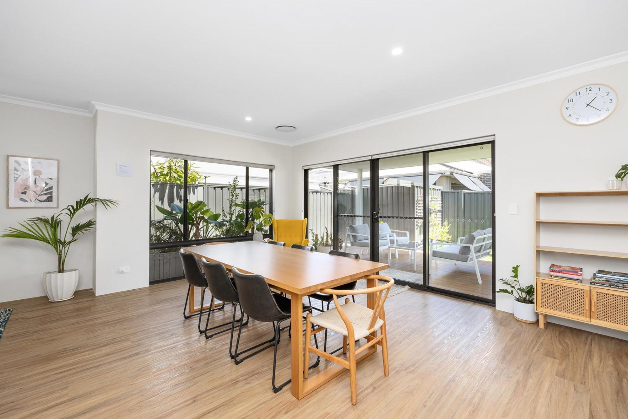 Holiday home Family Friendly Close 2 Airport, Optus, Crown &