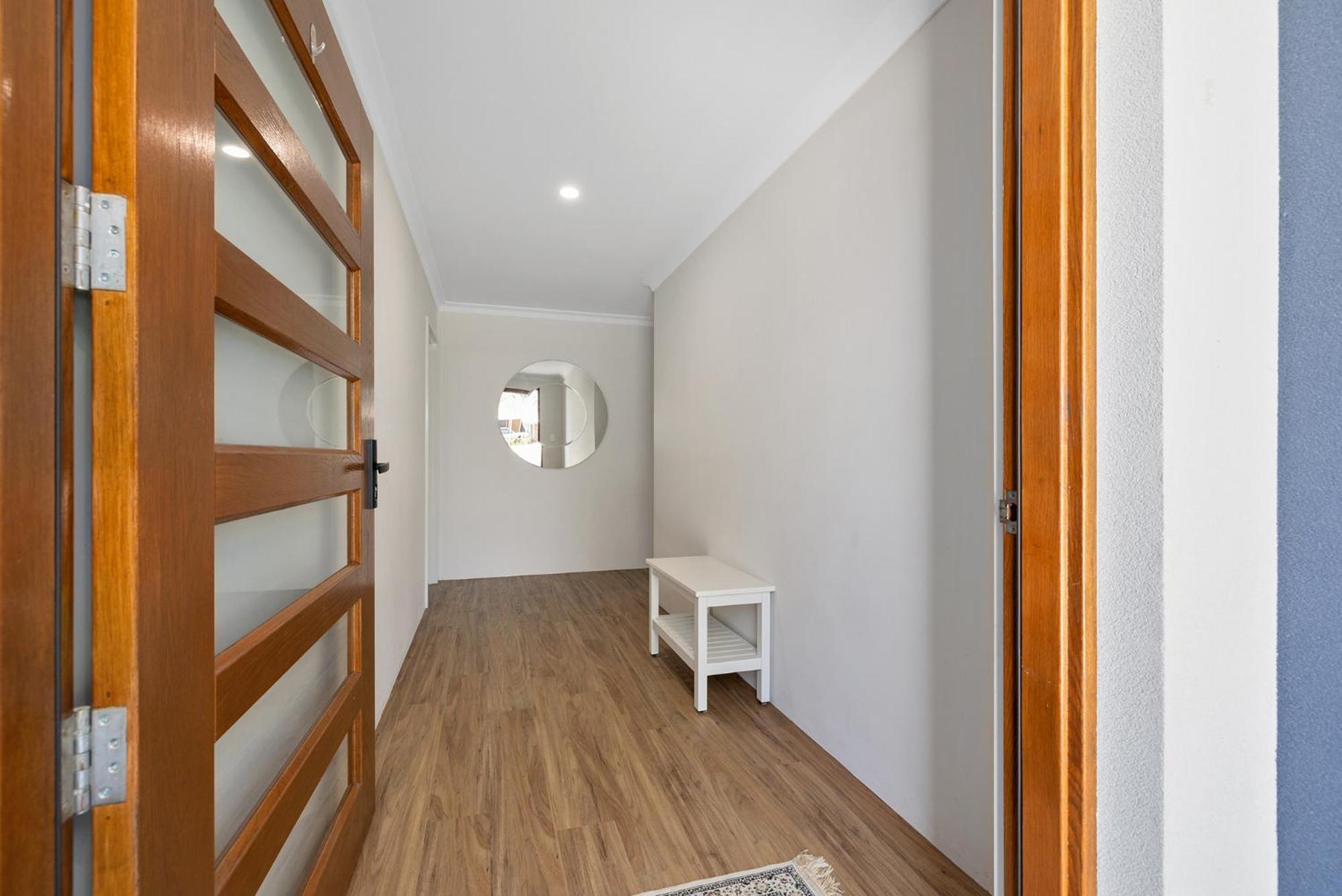 Family Friendly Close 2 Airport, Optus, Crown & Holiday home