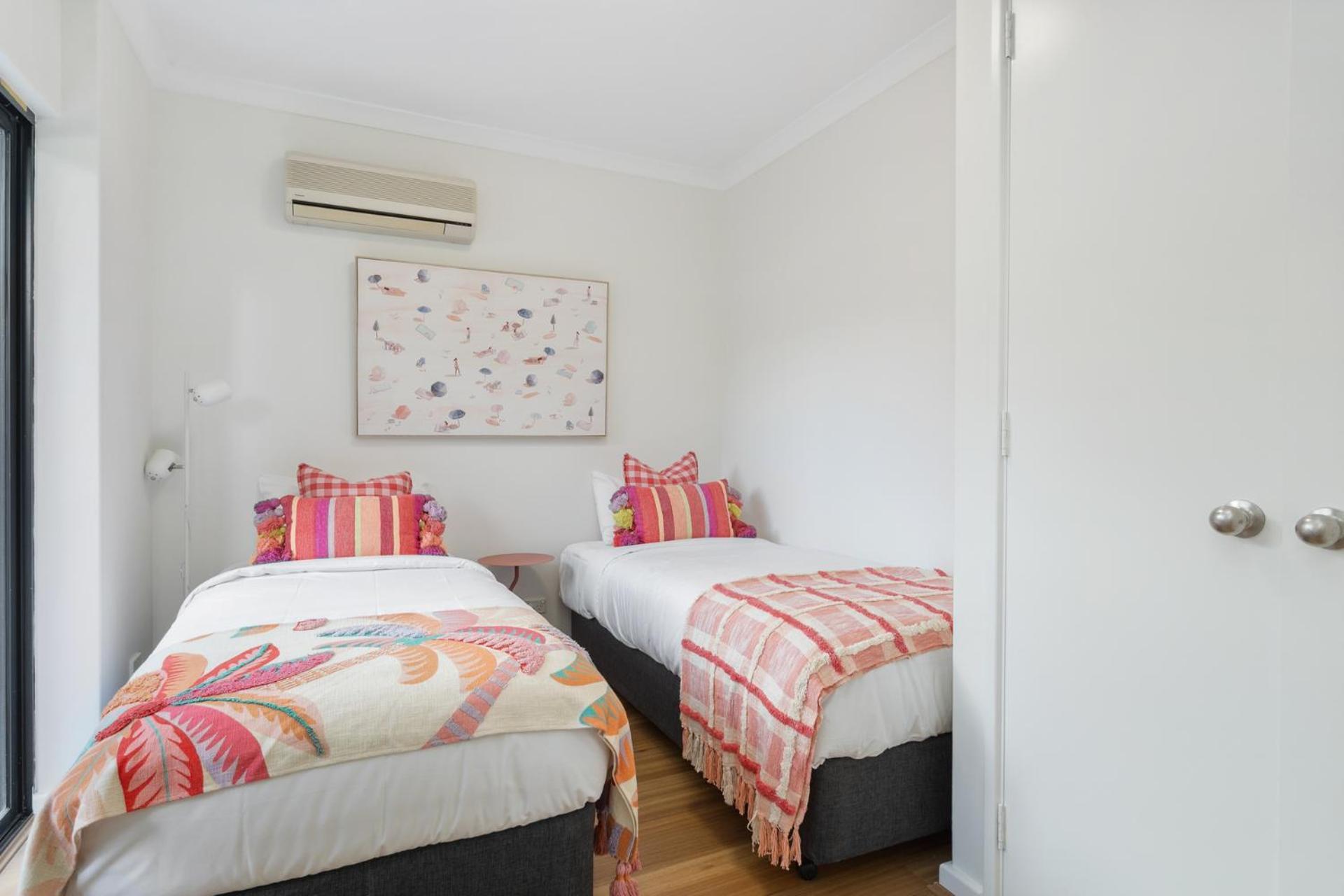 Regl20/11 - Regal In East Apartment *