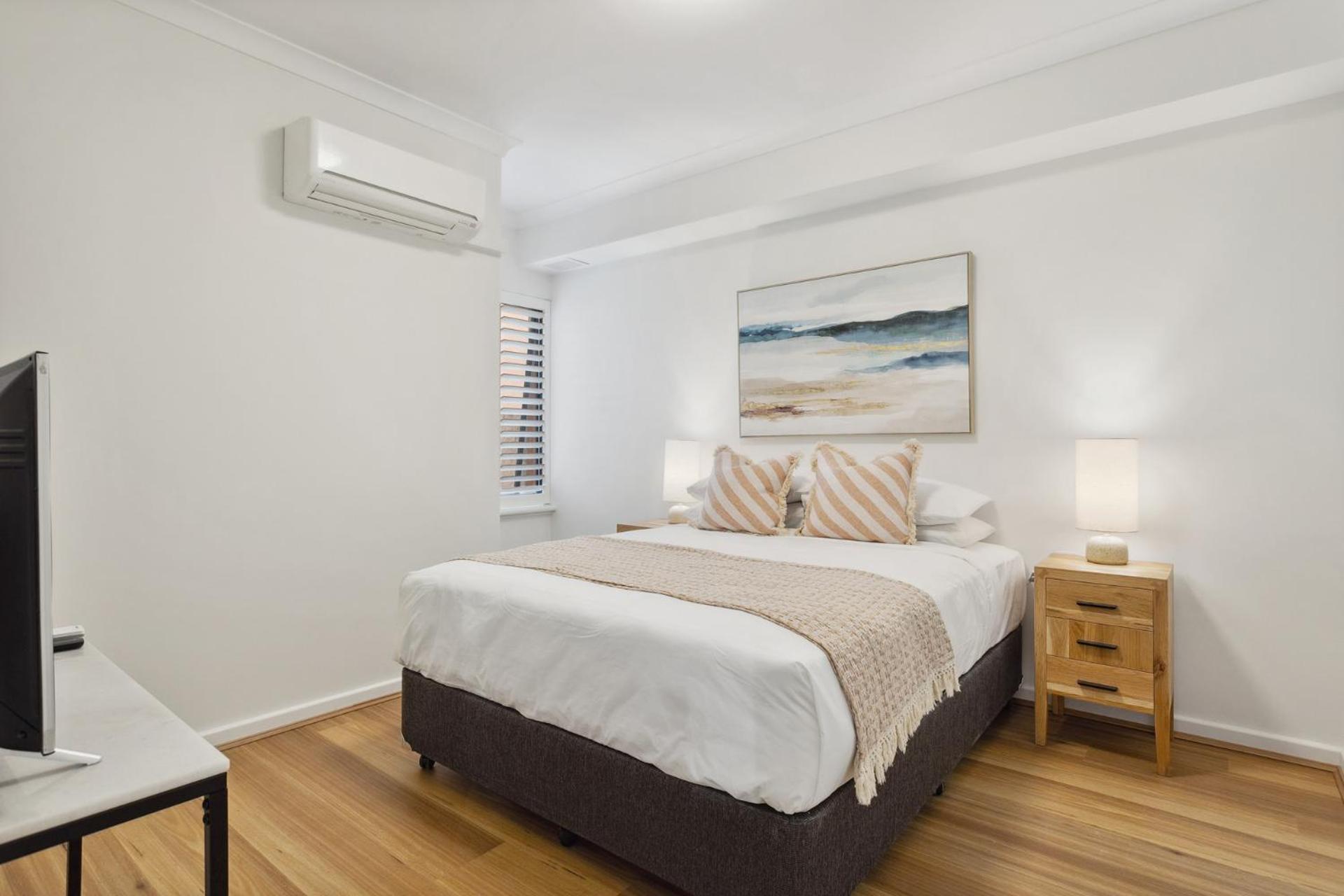 Regl20/11 - Regal In East Apartment Perth