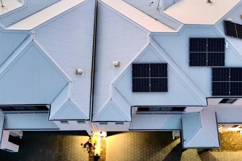 Modern Double-story Abode A Scarborough Delight