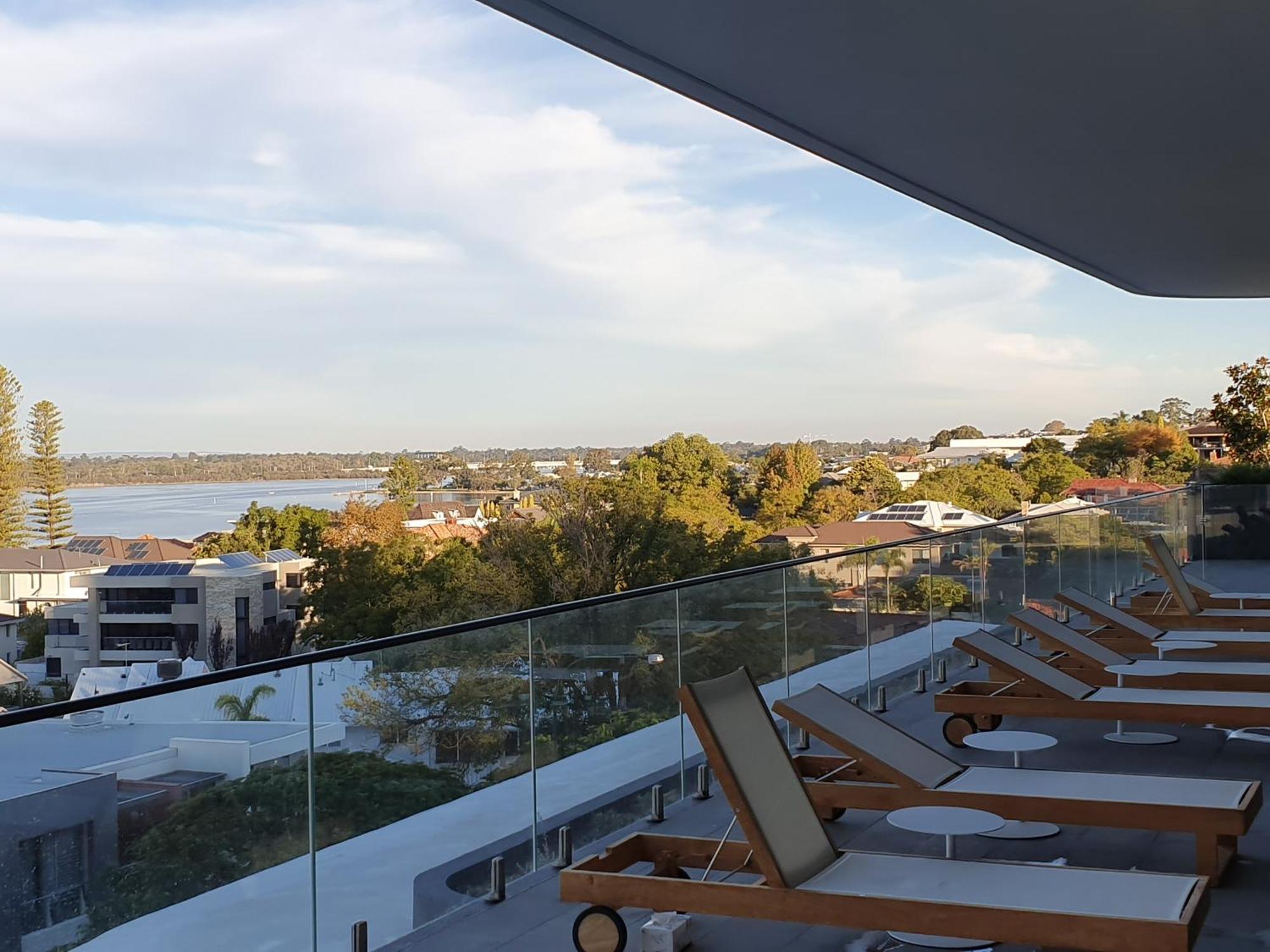 Cirque Apartment