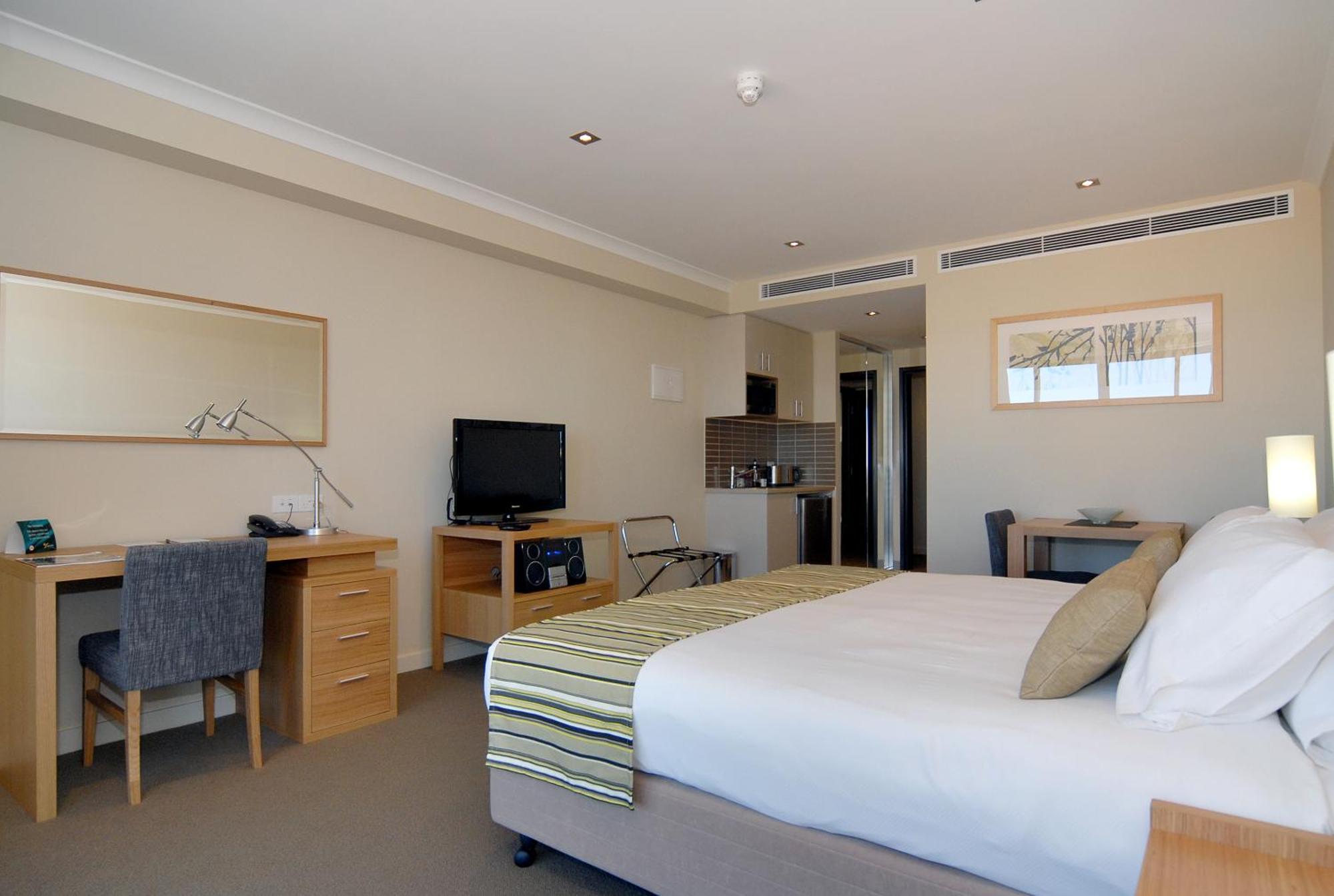 Quest Scarborough Aparthotel 4*