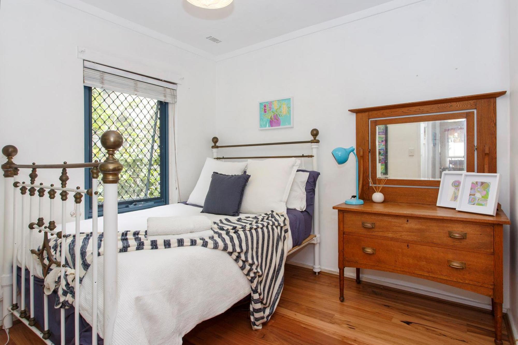 Holiday home Bright & Breezy Beachside Unit In Scarborough