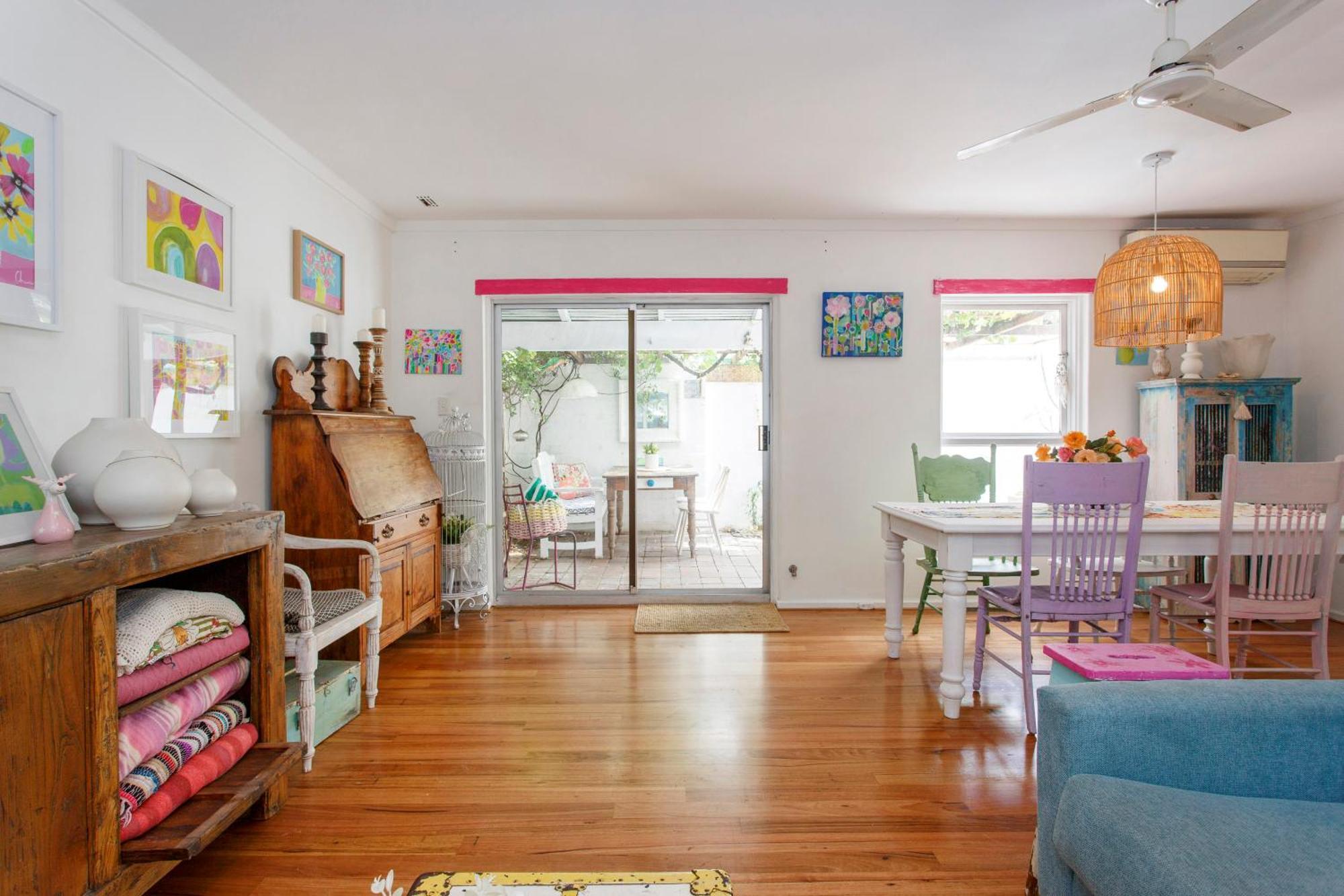 Bright & Breezy Beachside Unit In Scarborough *