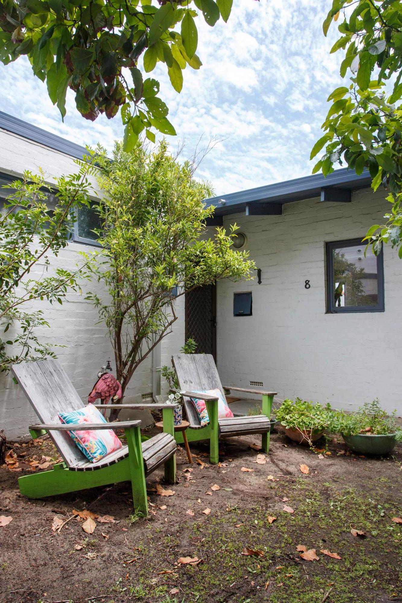 Bright & Breezy Beachside Unit In Scarborough