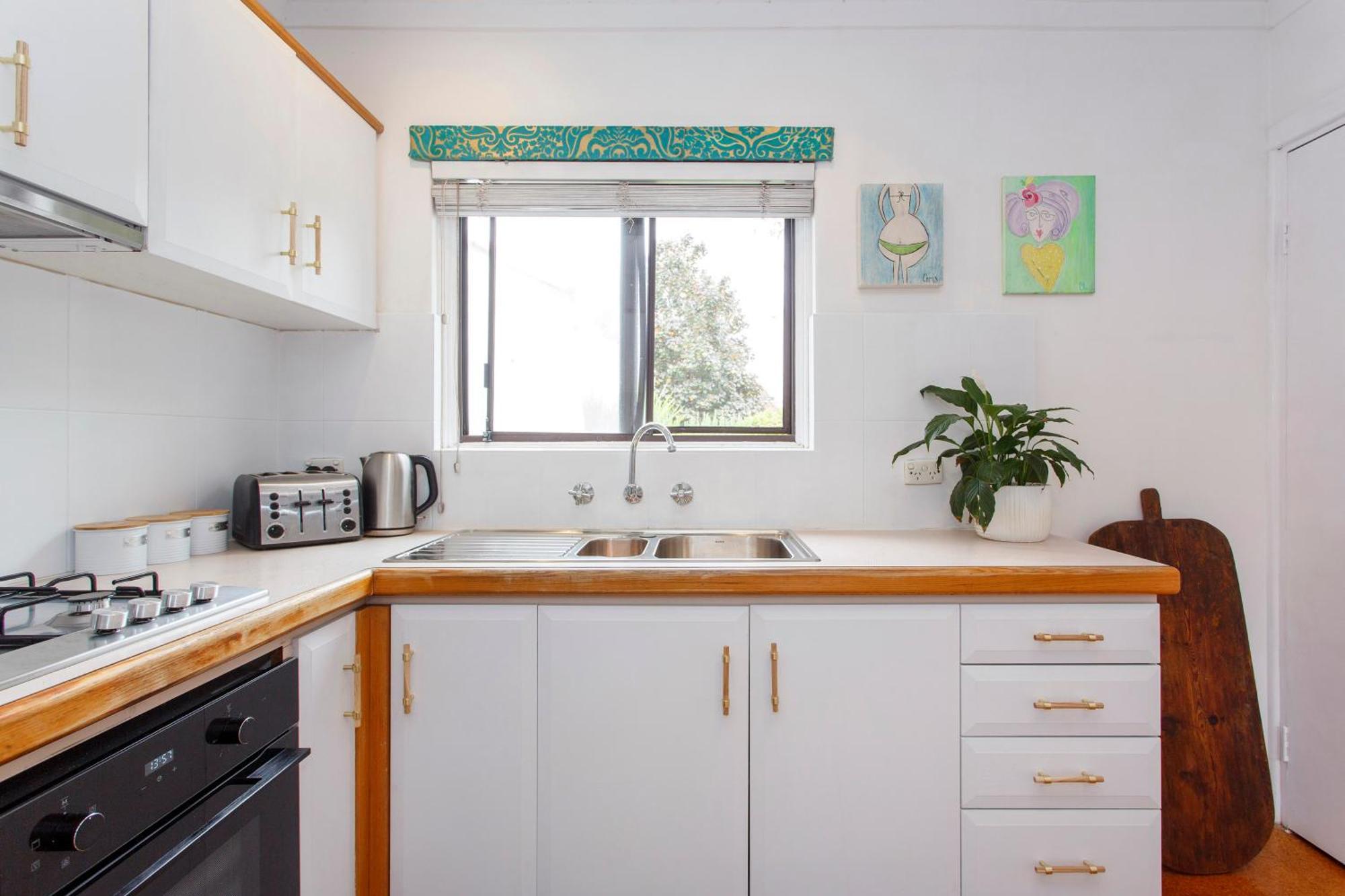 Holiday home Bright & Breezy Beachside Unit In Scarborough