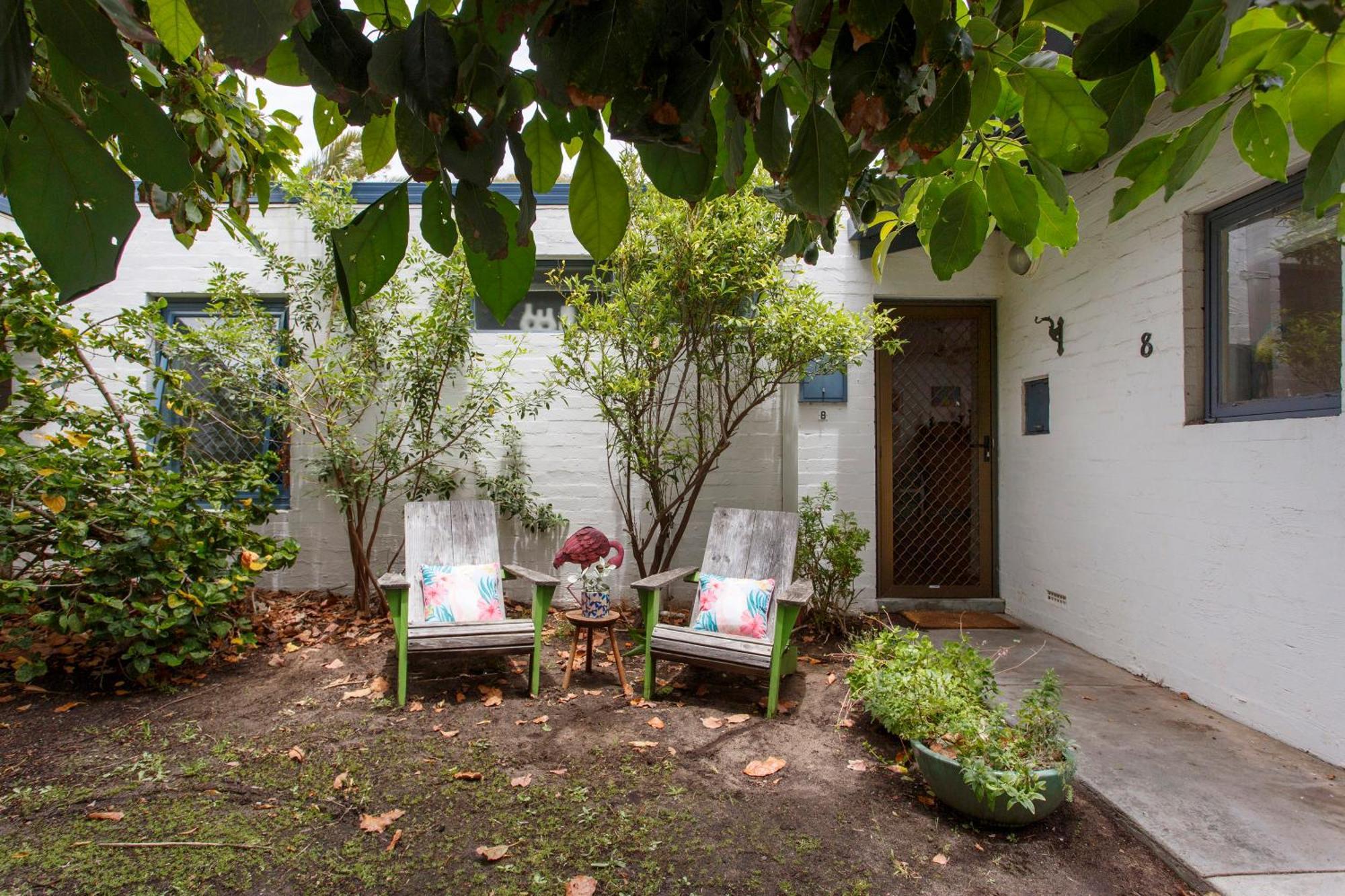 Bright & Breezy Beachside Unit In Scarborough Holiday home *