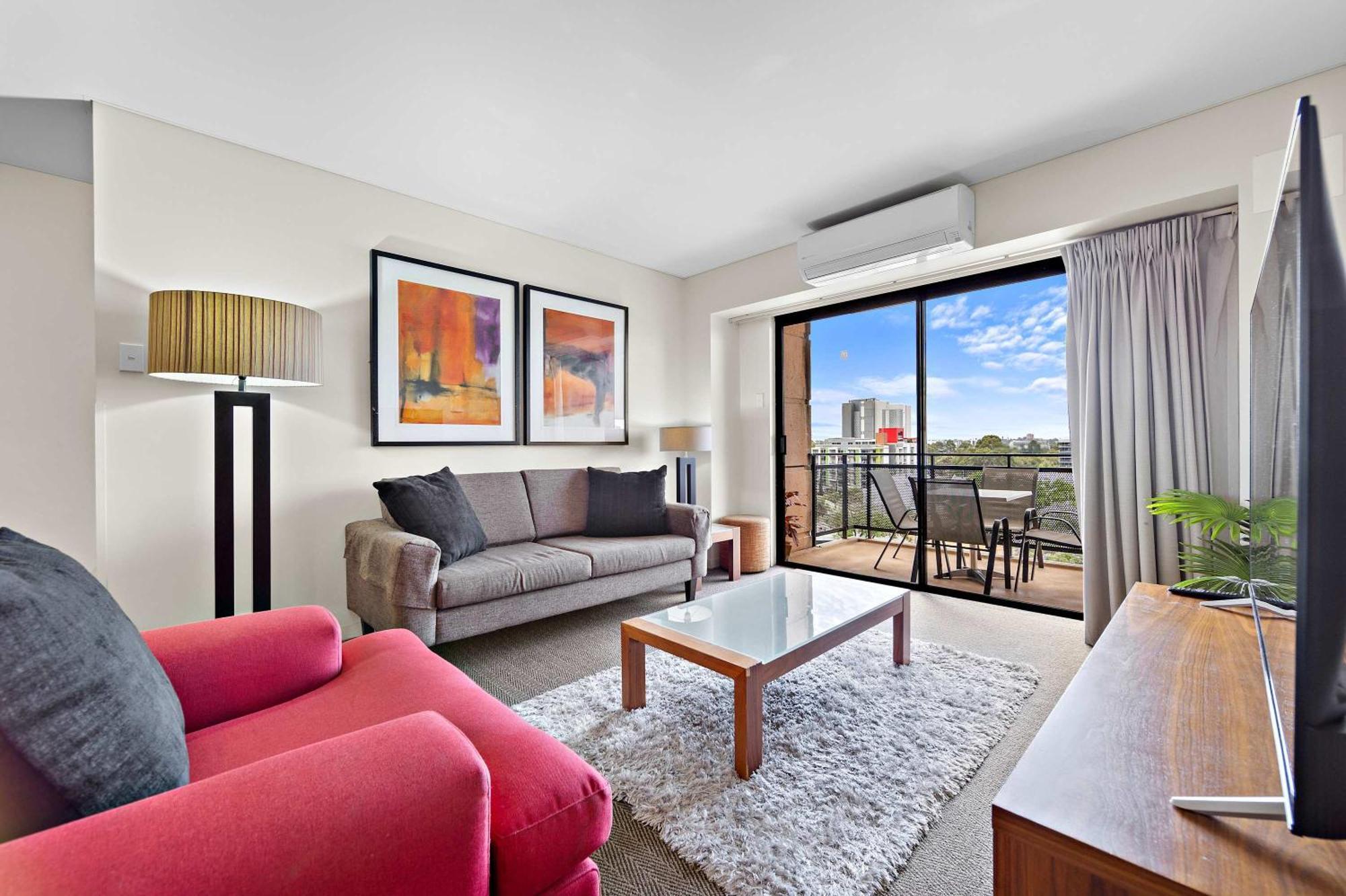 East Sanctuary Apartment *