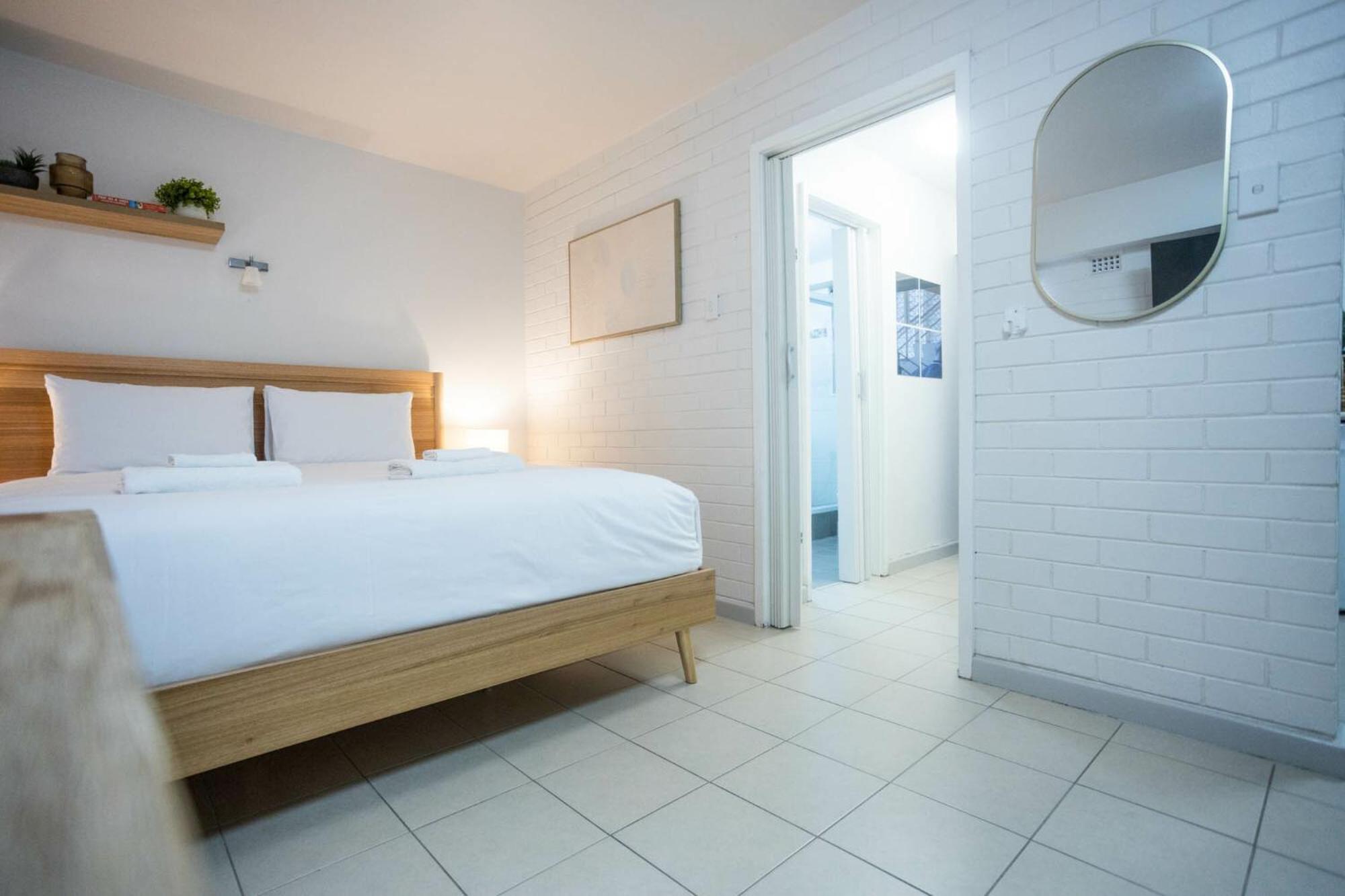 King George Nest - With Parking In Victoria Park Apartment Perth