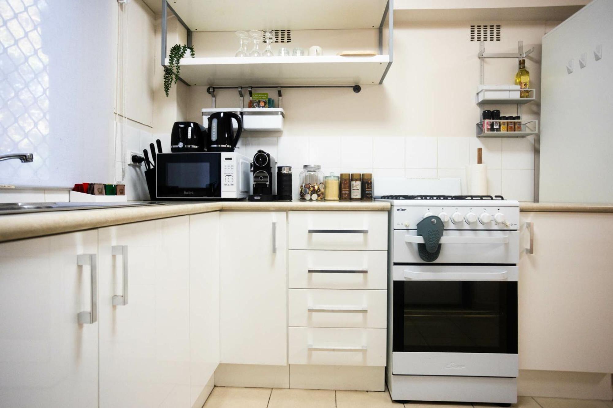 King George Nest - With Parking In Victoria Park Apartment