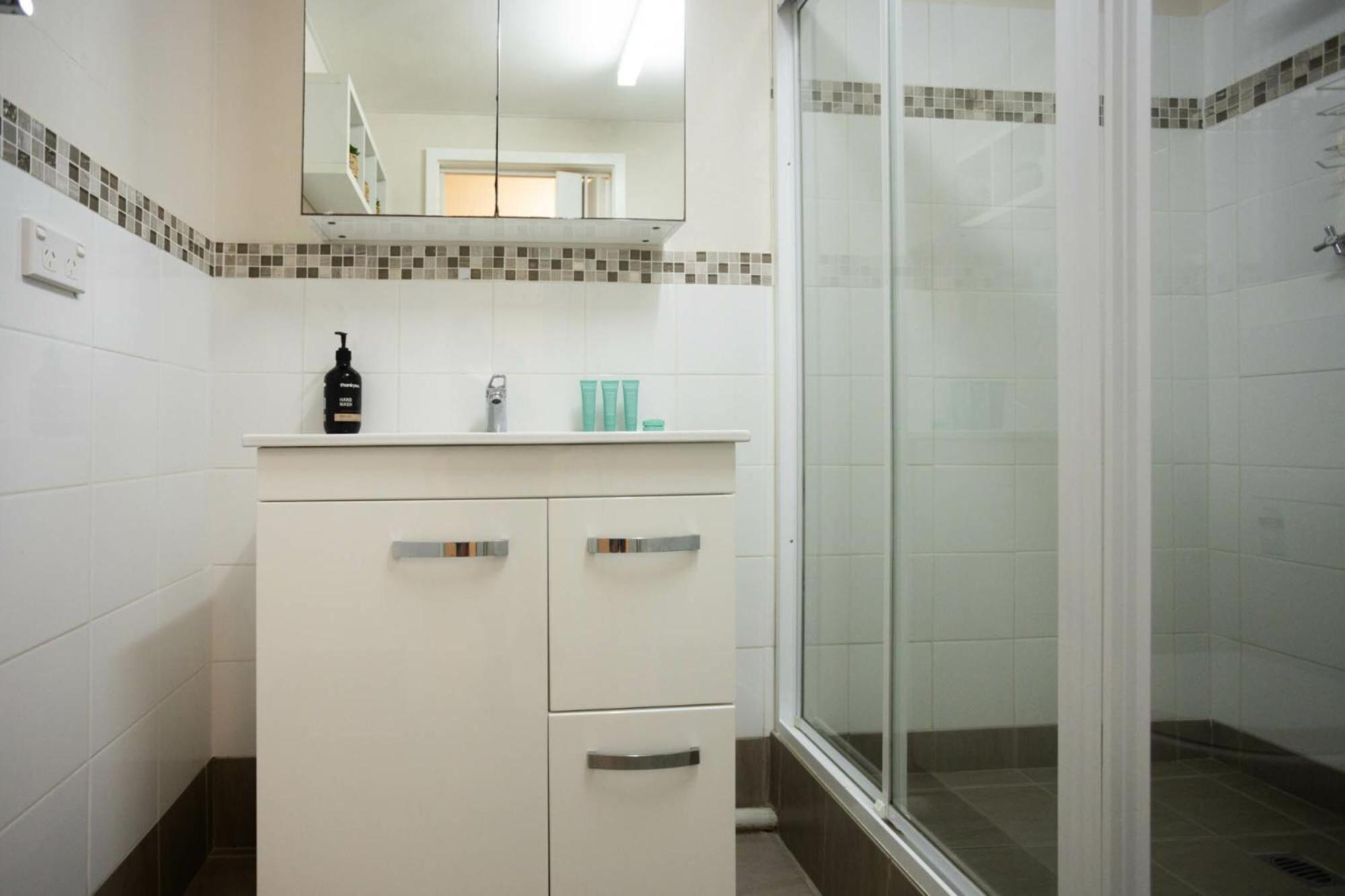 King George Nest - With Parking In Victoria Park Apartment *