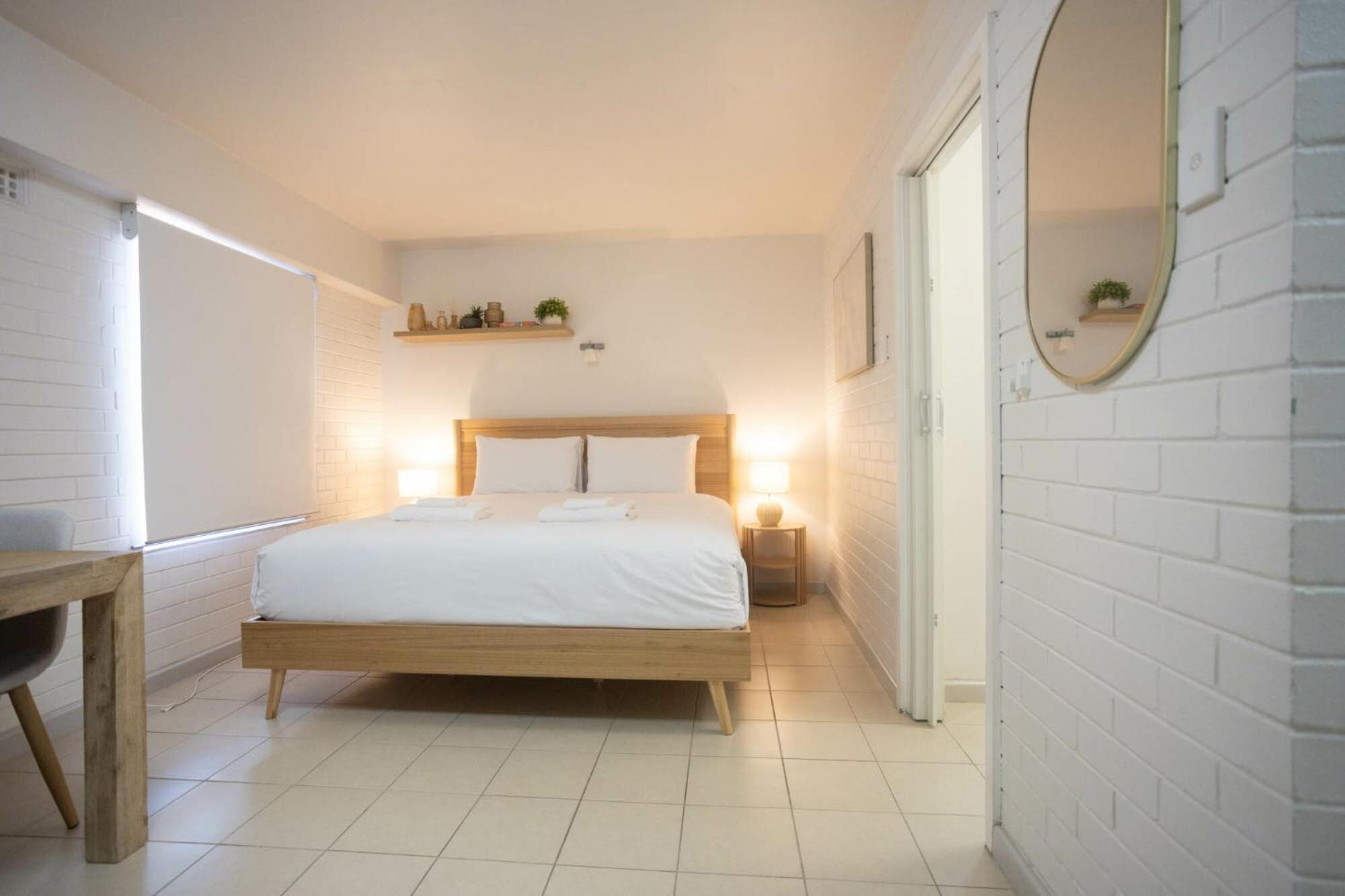 King George Nest - With Parking In Victoria Park Apartment Perth