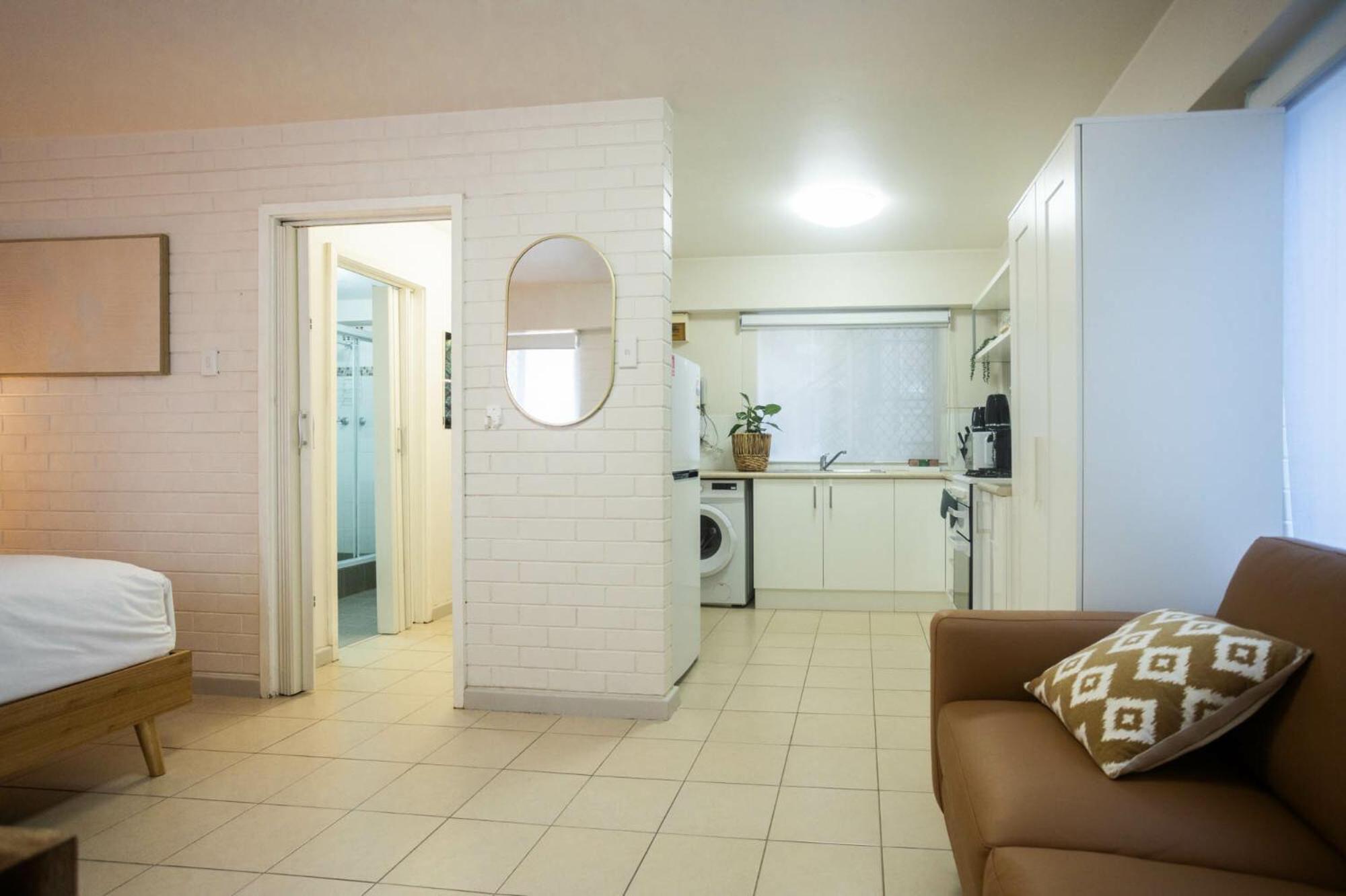 King George Nest - With Parking In Victoria Park Apartment