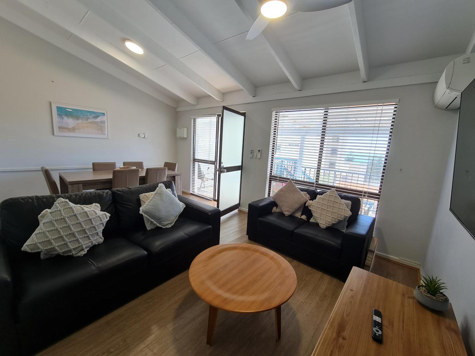 Apartment Coastal Living Iconic Scarborough