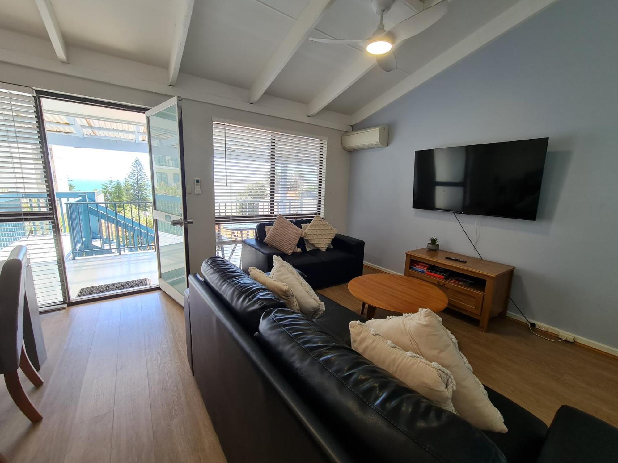 Coastal Living Iconic Scarborough Apartment Perth