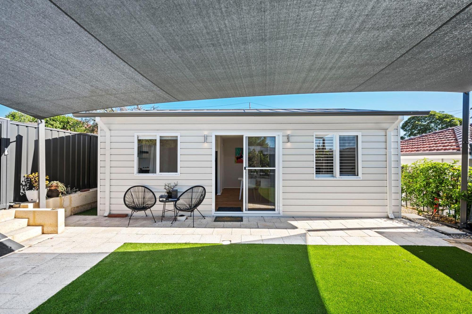 Wembley Nook Retreat Guest house *