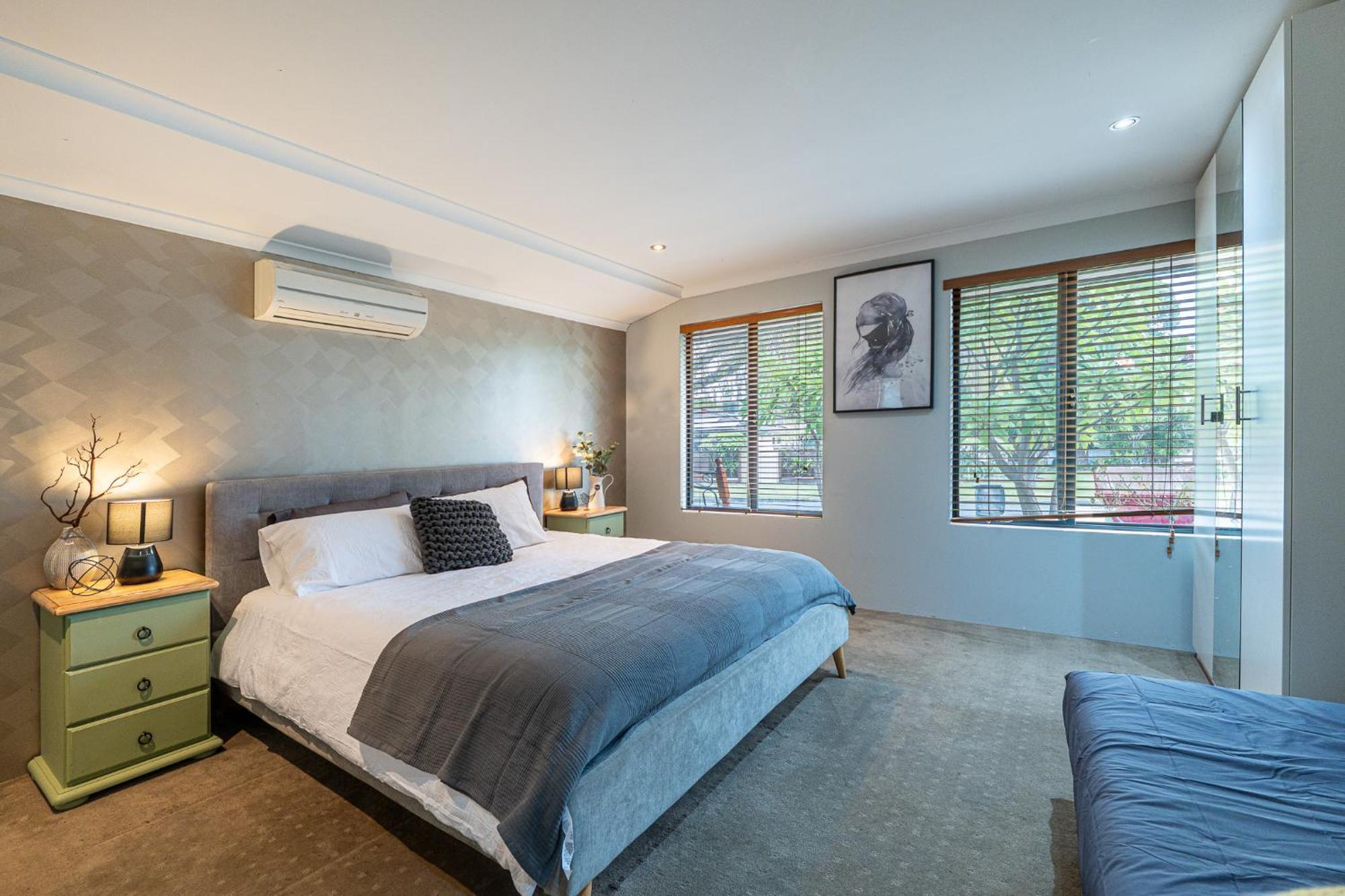 Holiday home Airport 5Br Haven - Full Kitchen & Tranquil Perth