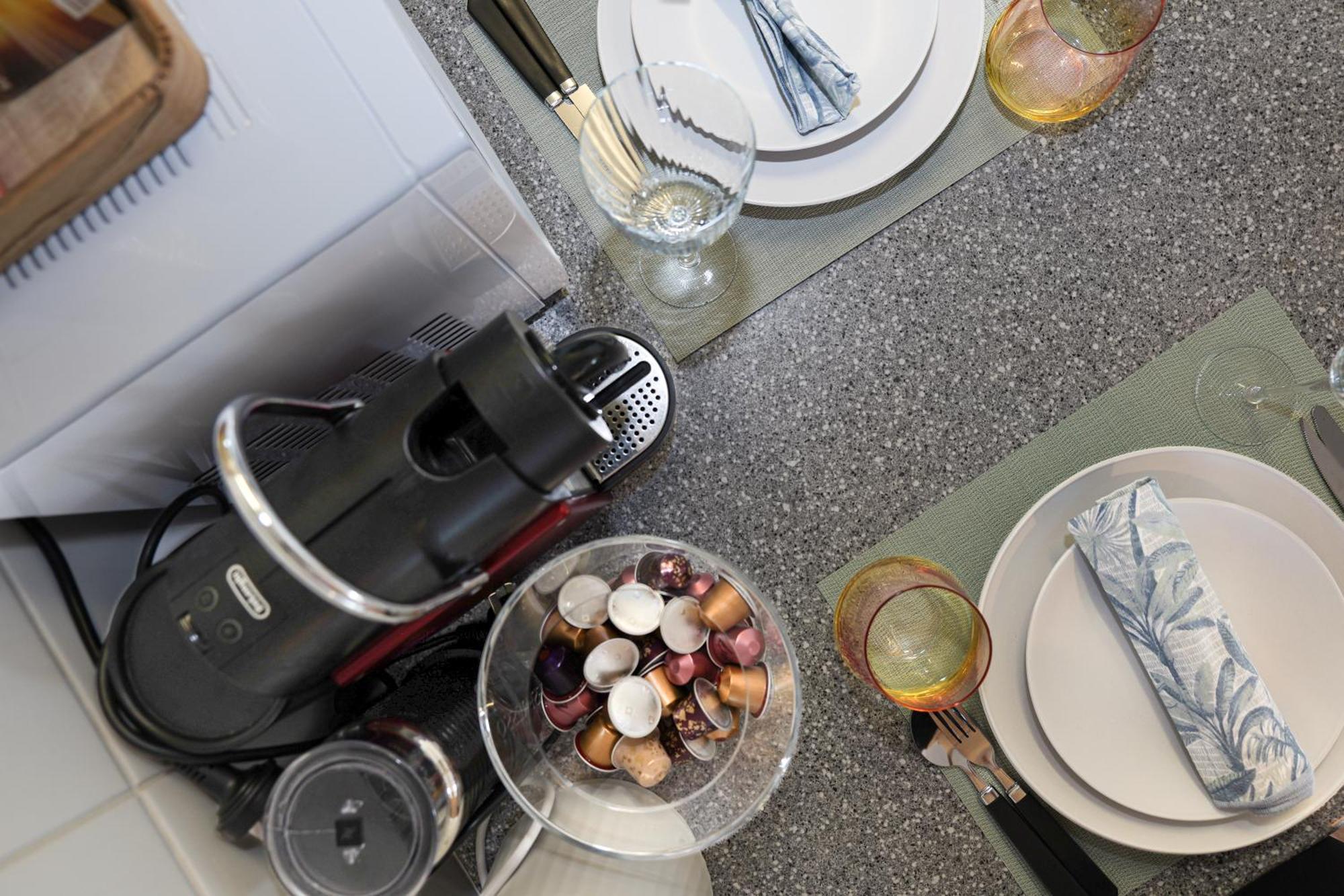Holiday home B1 Airporthaven - Free Parking & Modern Comfort *