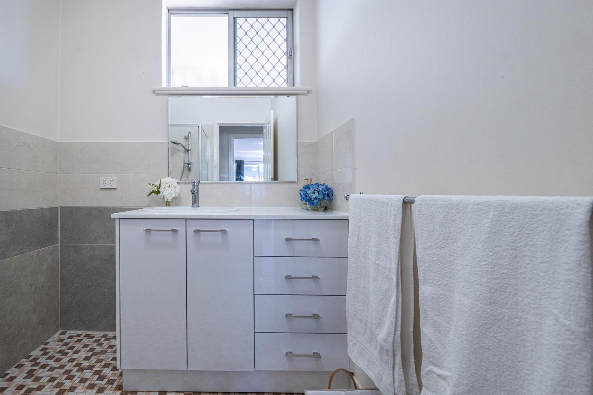A1 Airport Haven - Quick Access, Comfy & Free Parking Holiday home Perth