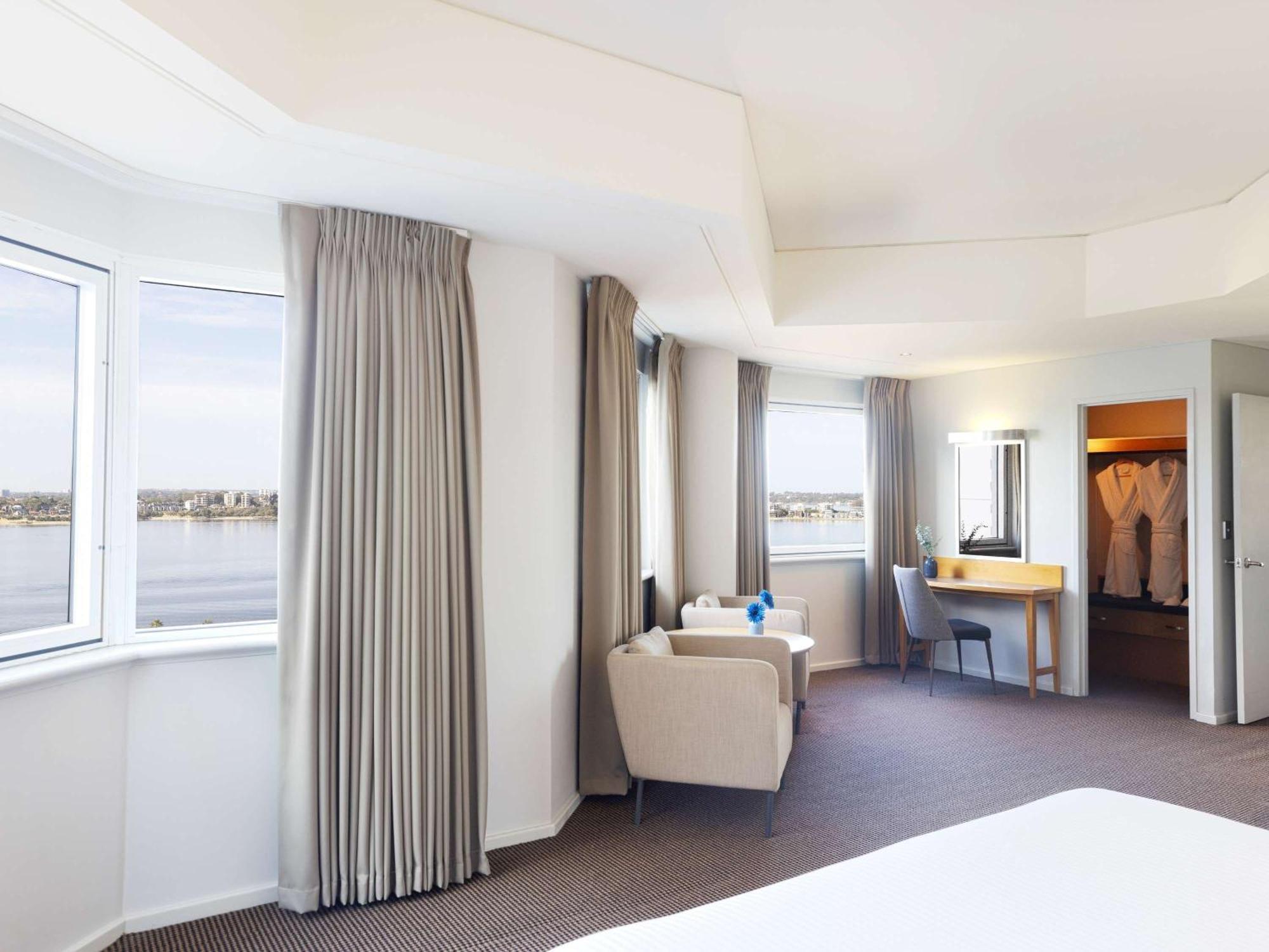 Novotel Langley 4* Perth