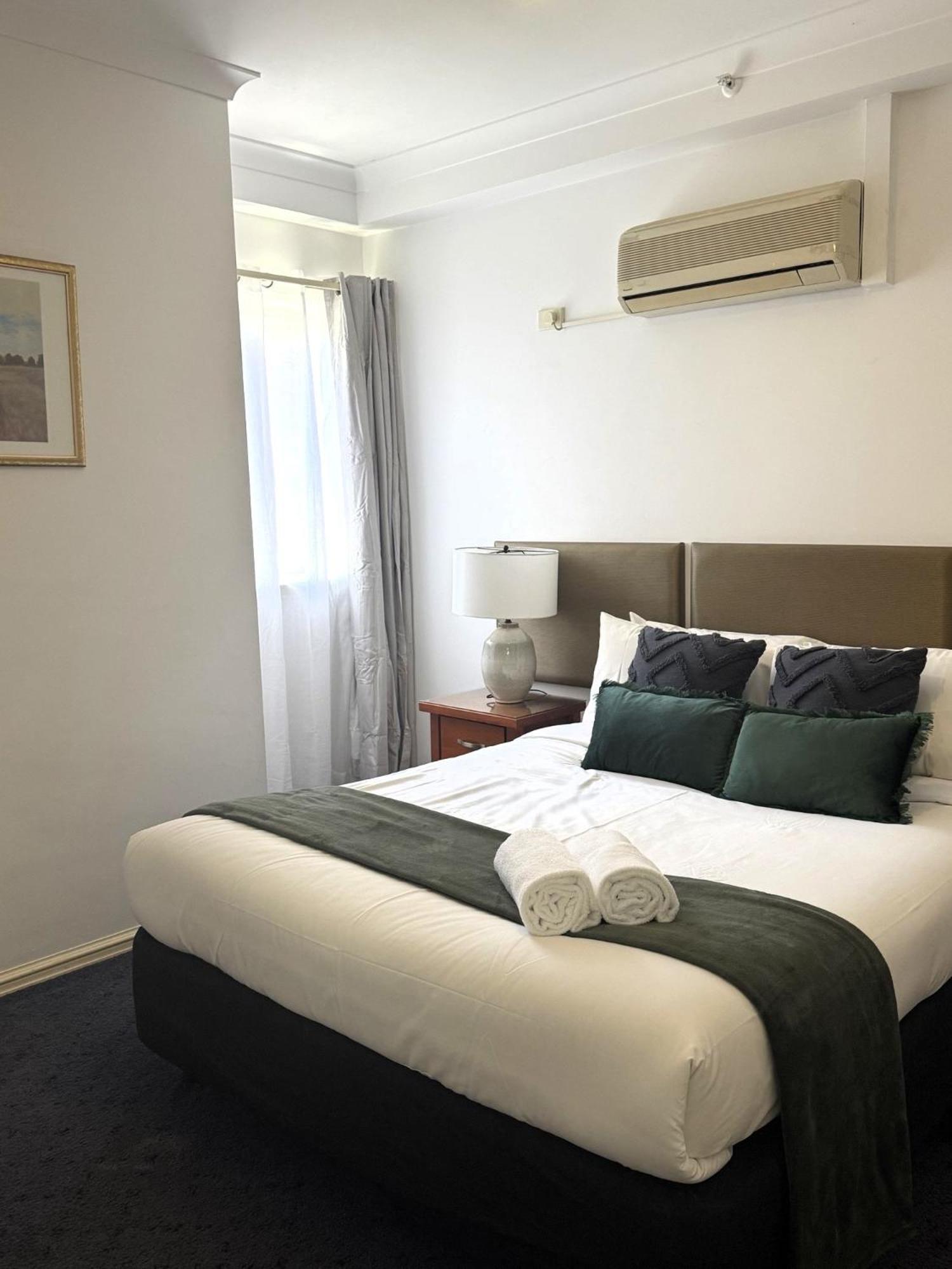 14 Roomy Restrelax Eastperth 2brparking Perth