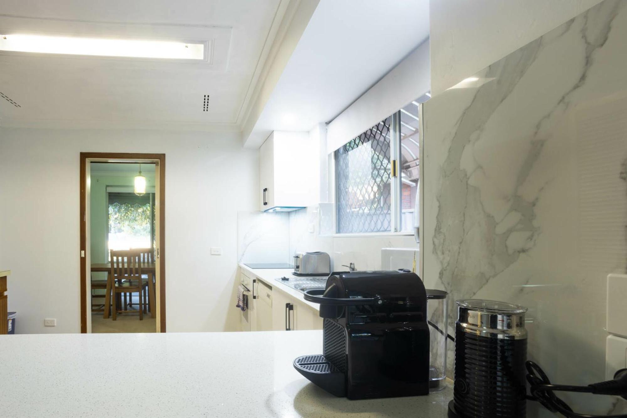 Apartment Well Equipped 3br With Backyard And Patio Perth