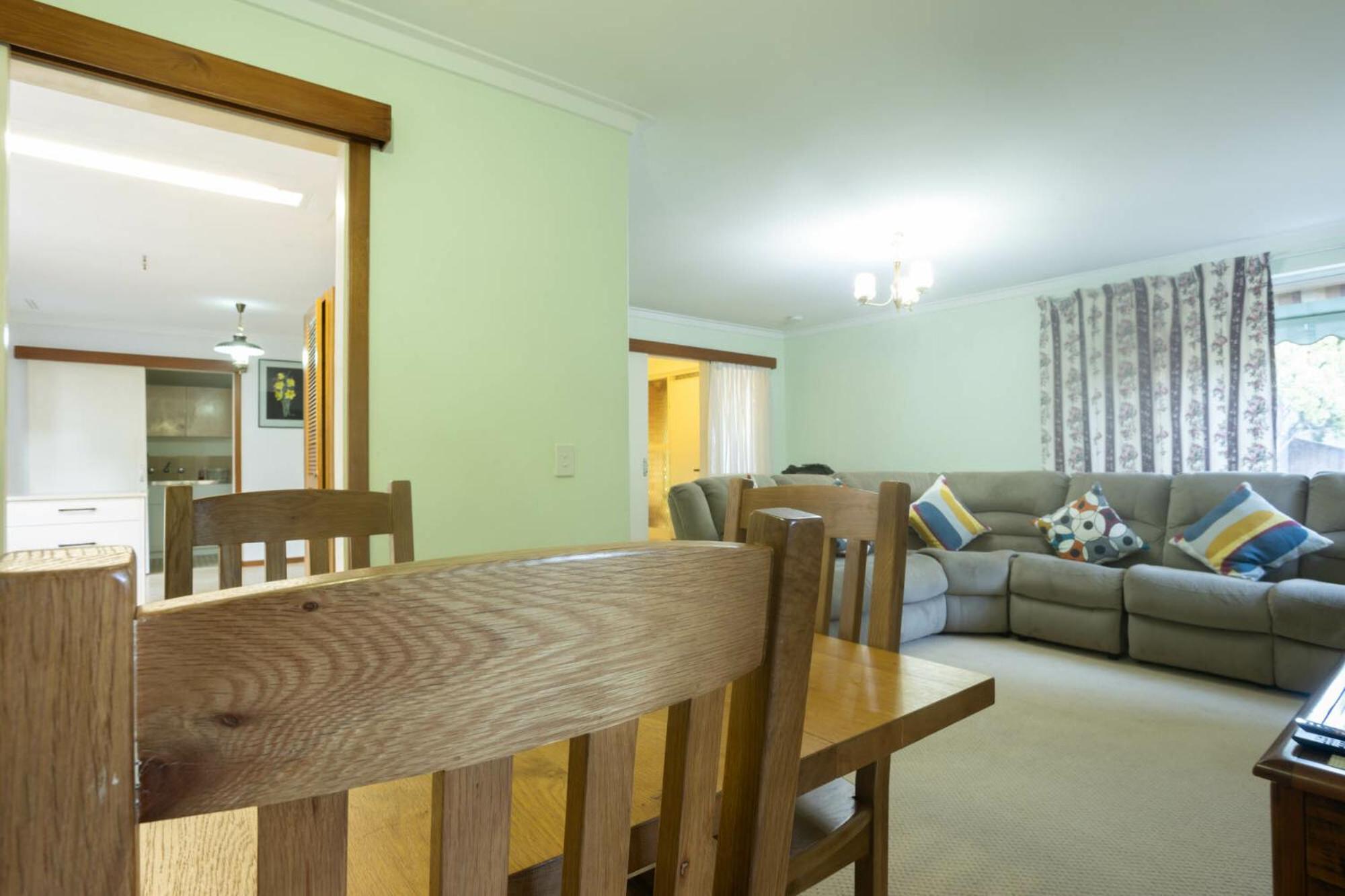 Well Equipped 3br With Backyard And Patio Apartment Perth