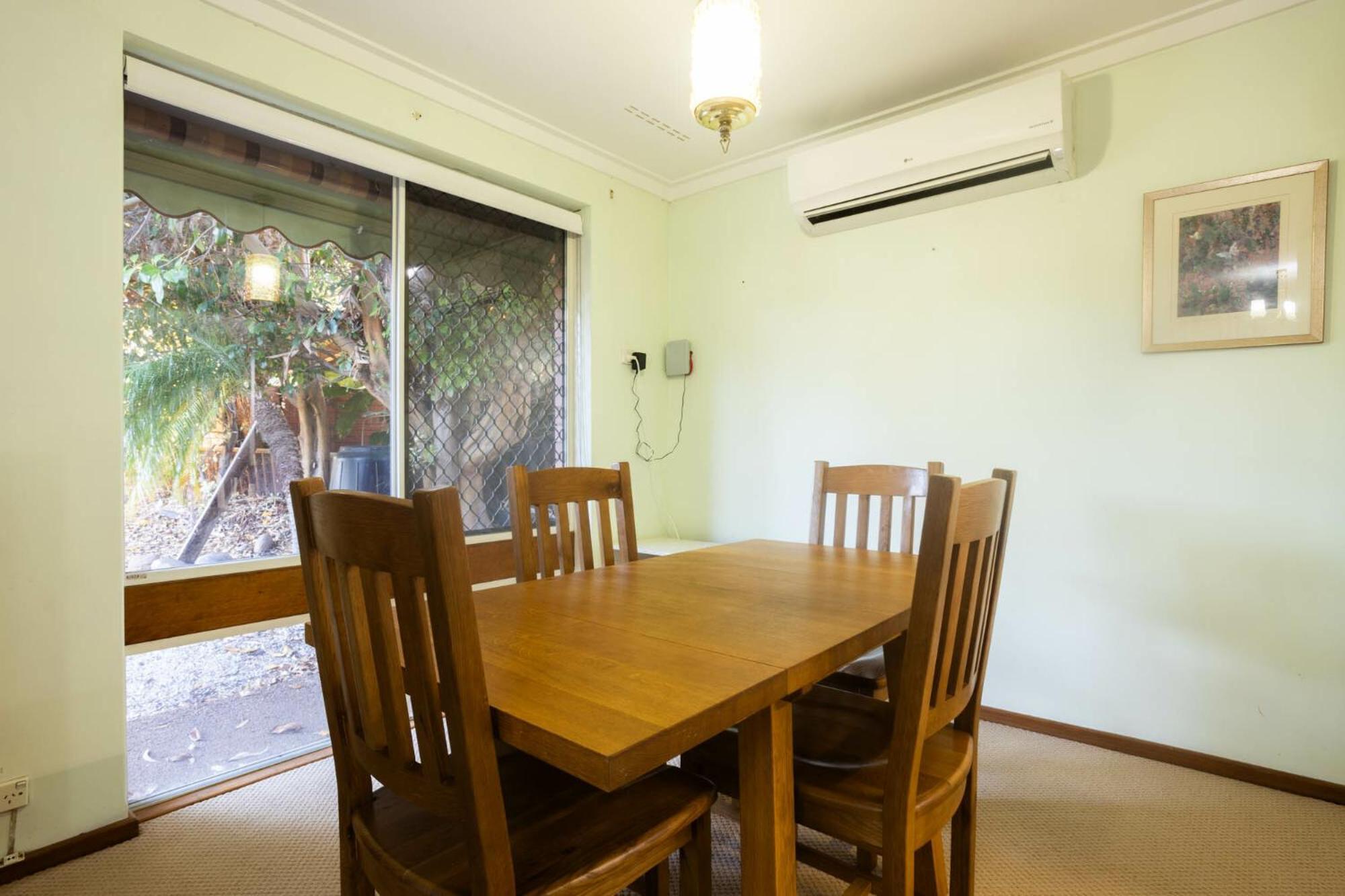 Apartment Well Equipped 3br With Backyard And Patio Perth